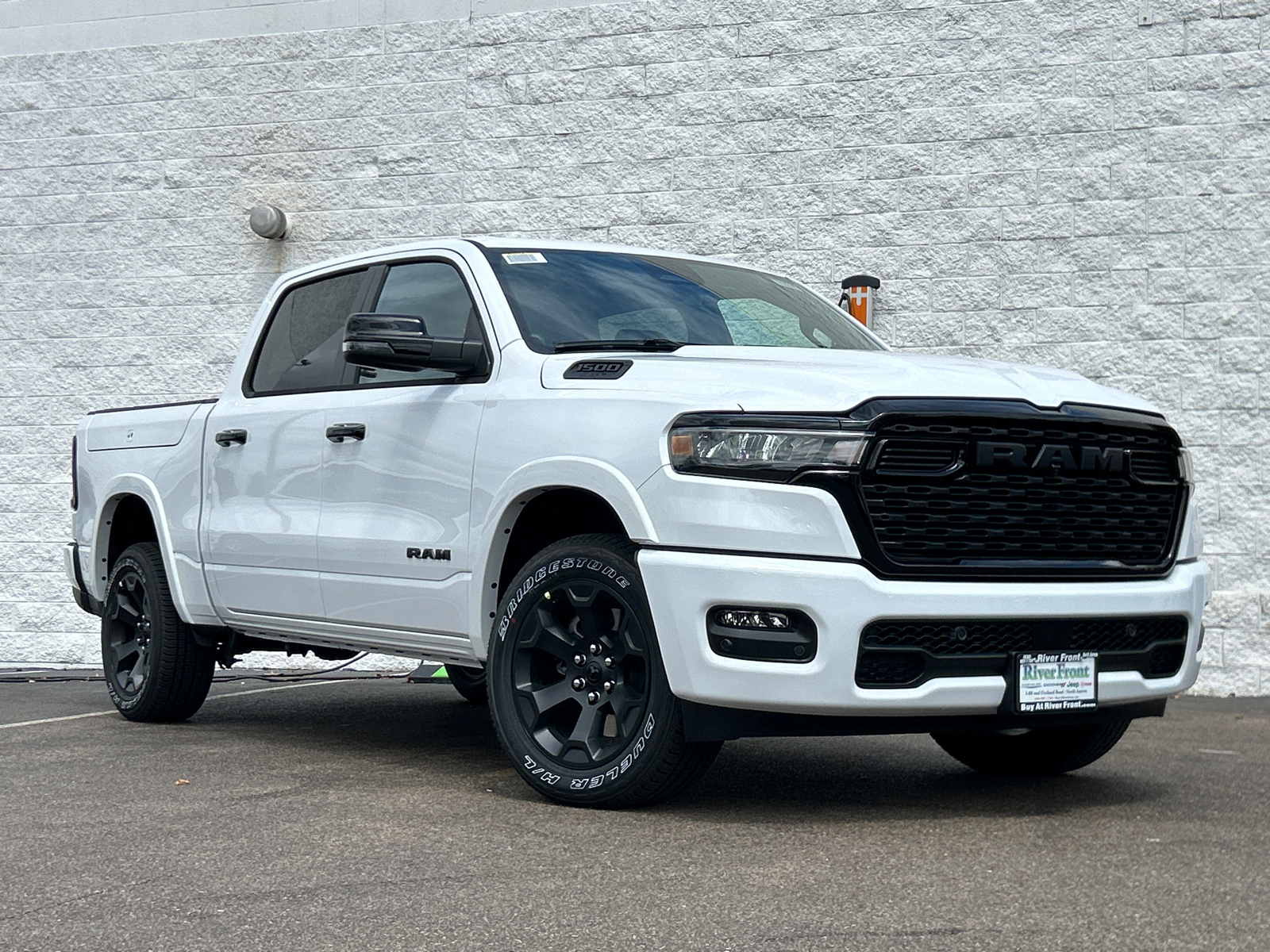 2025 Ram 1500 Big Horn/Lone Star 1