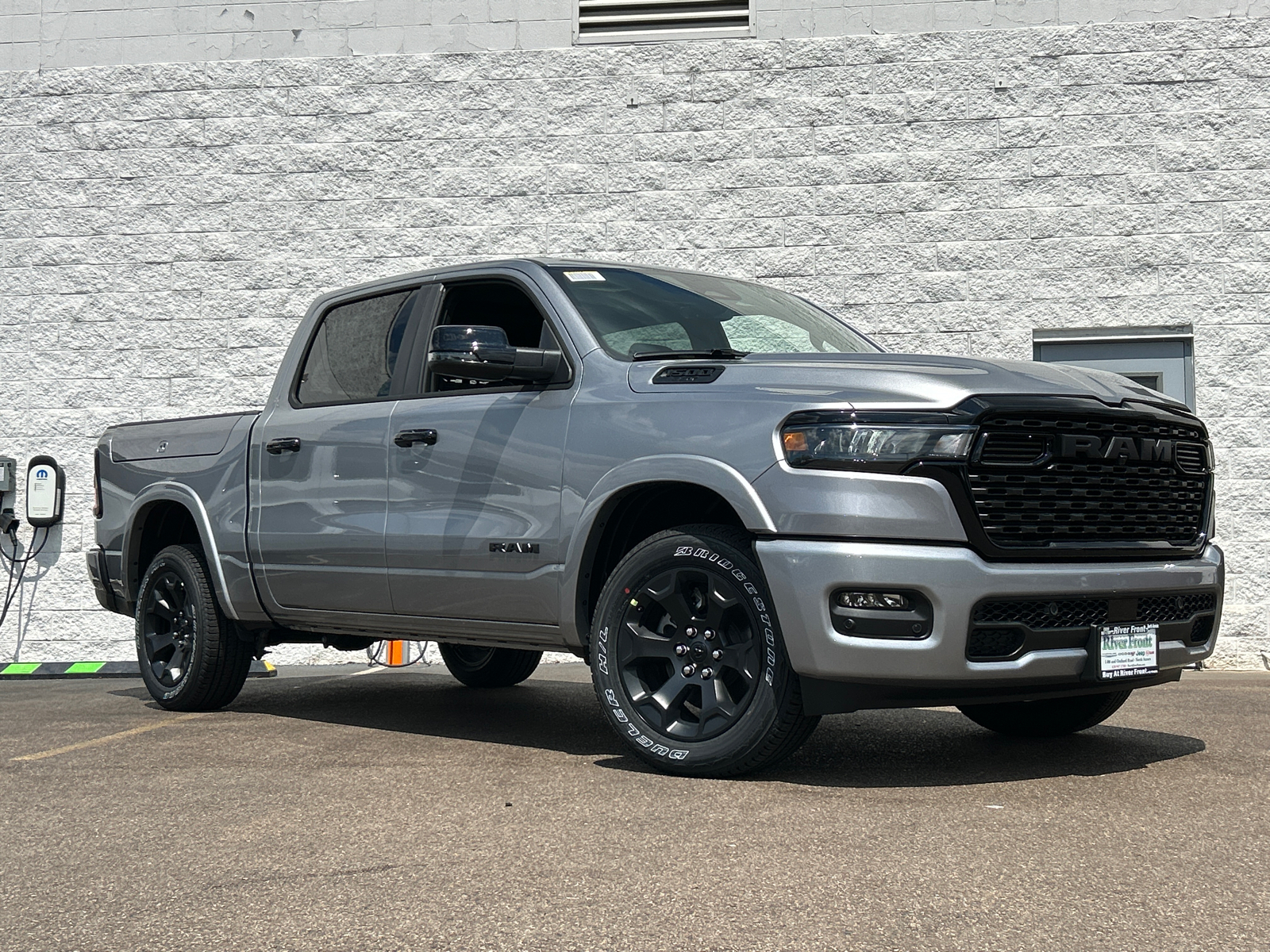 2025 Ram 1500 Big Horn/Lone Star 1