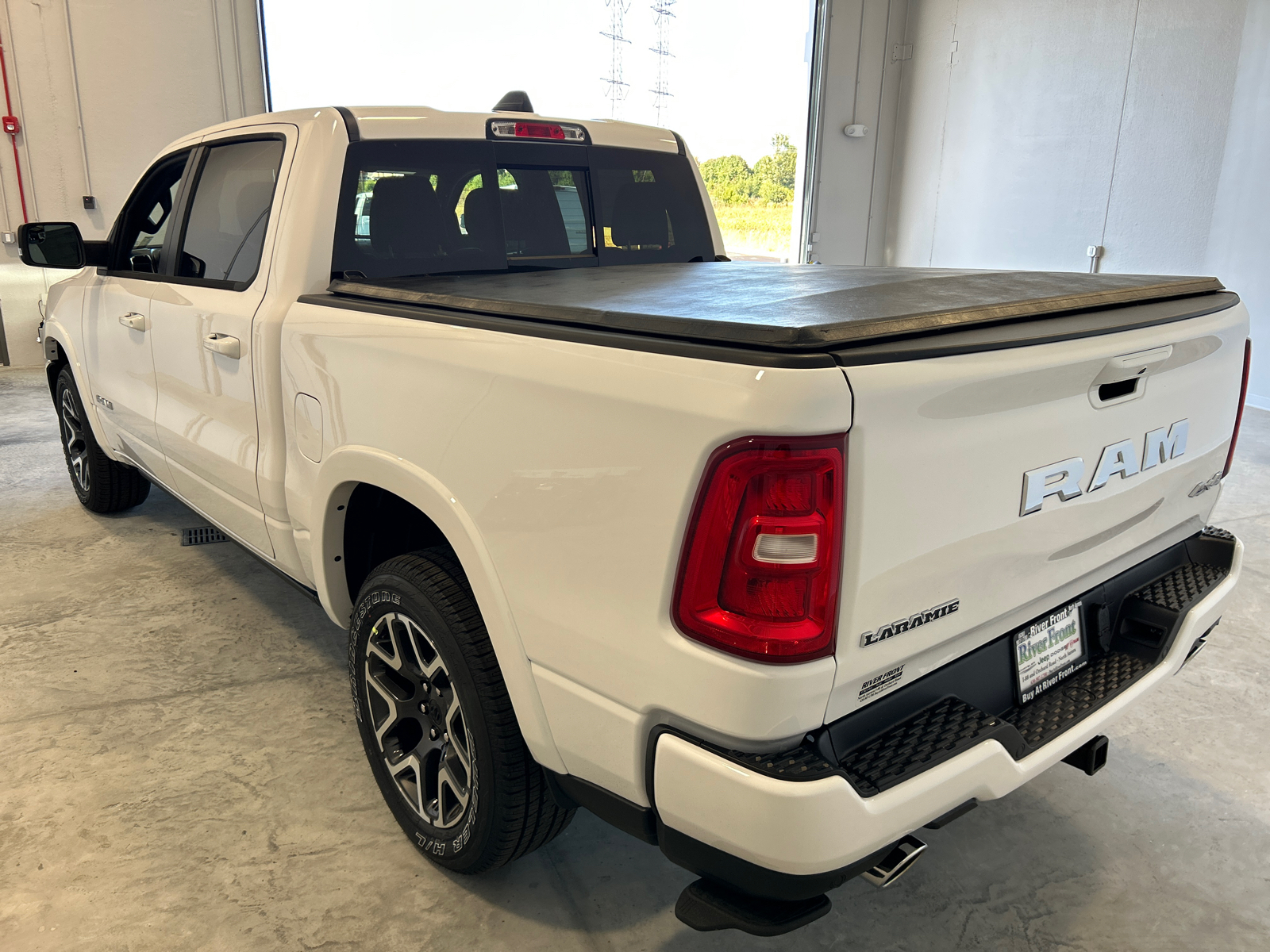 2025 Ram 1500 Laramie 6