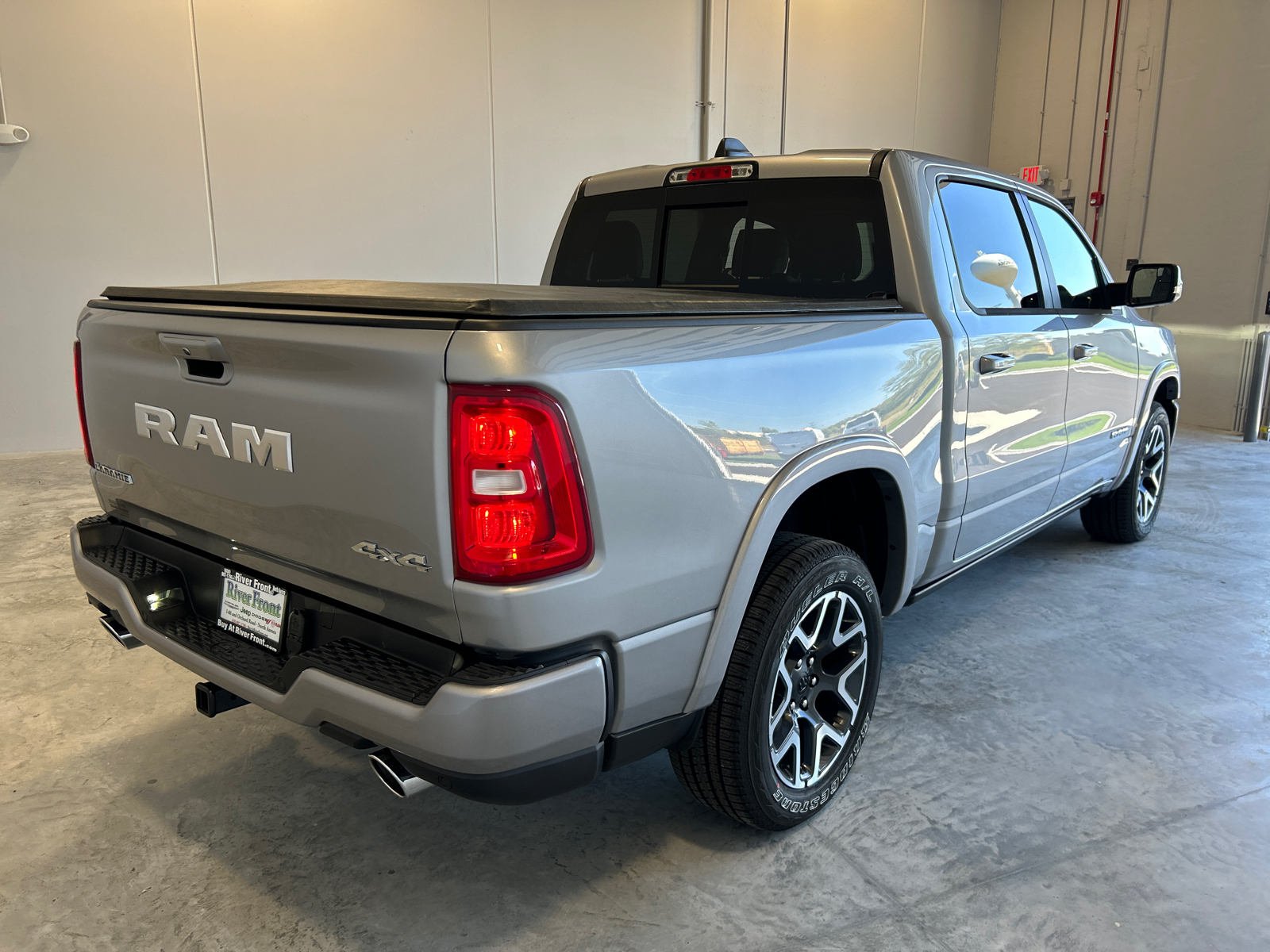 2025 Ram 1500 Laramie 8