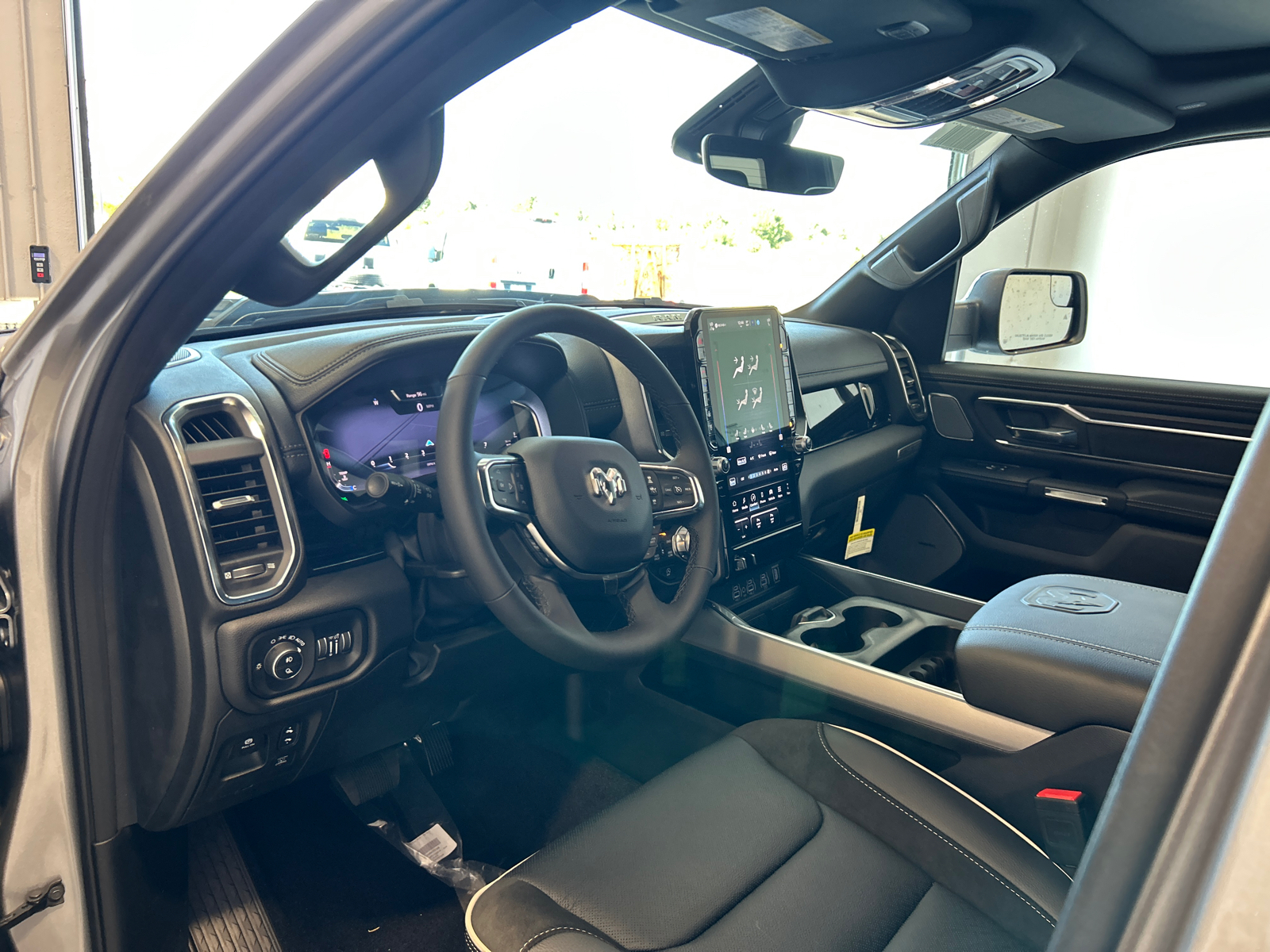 2025 Ram 1500 Laramie 18