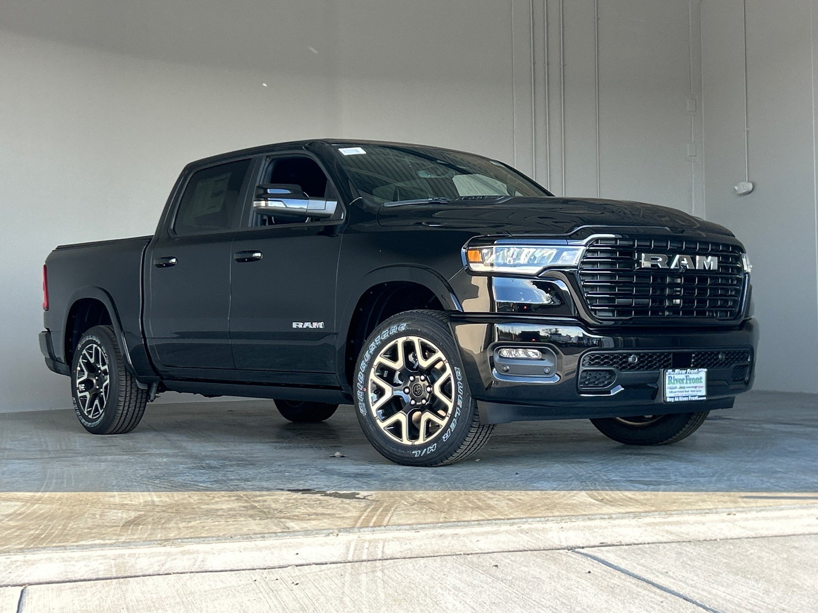 2025 Ram 1500 Laramie 2