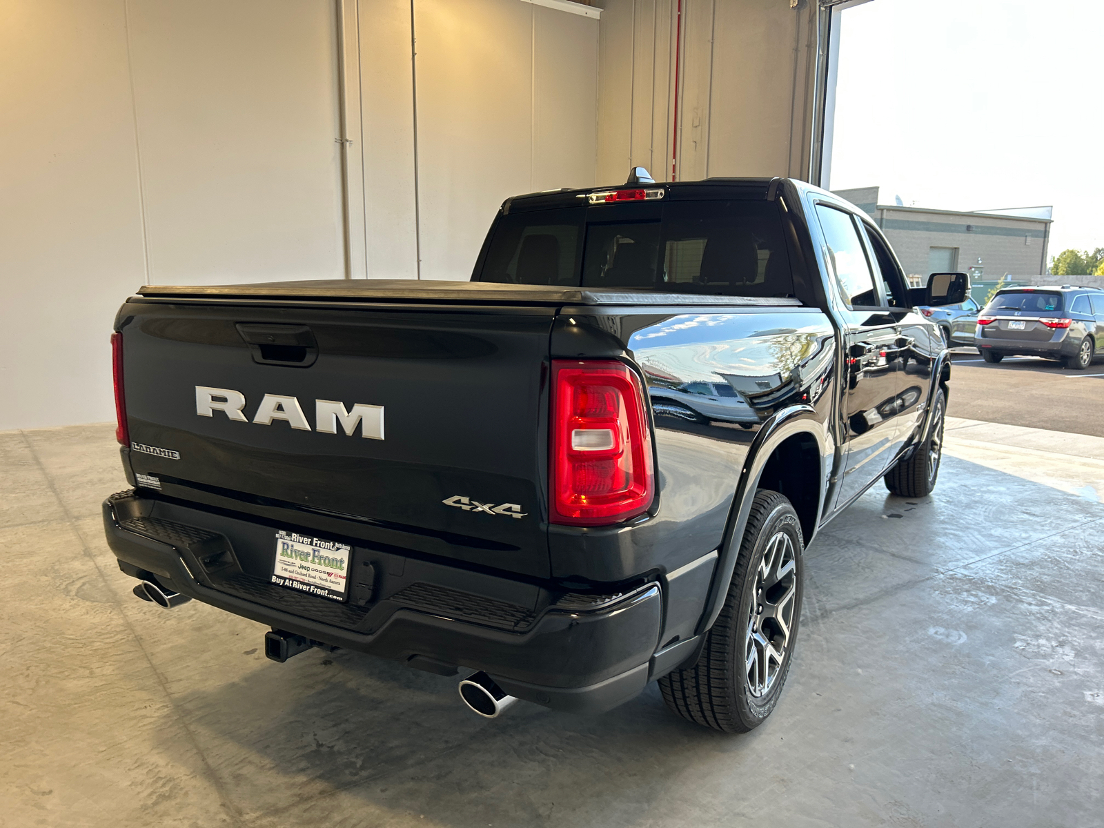 2025 Ram 1500 Laramie 8