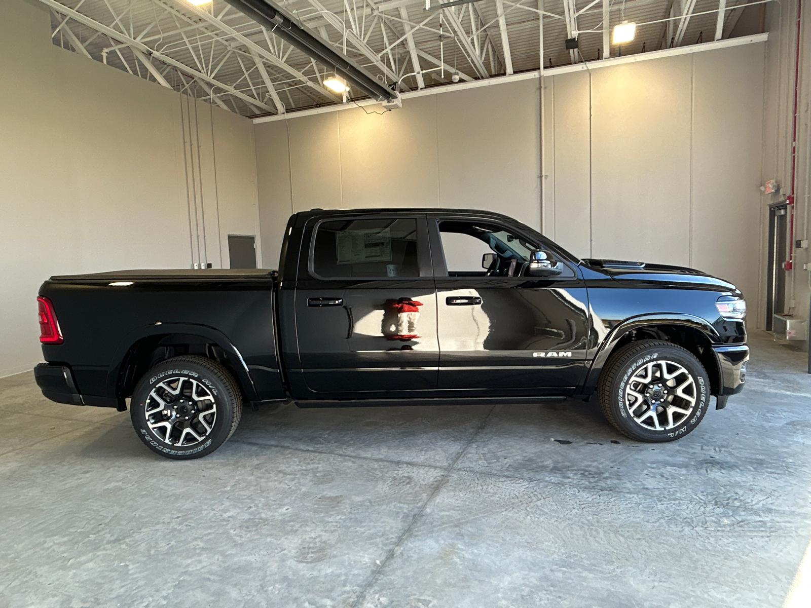 2025 Ram 1500 Laramie 9