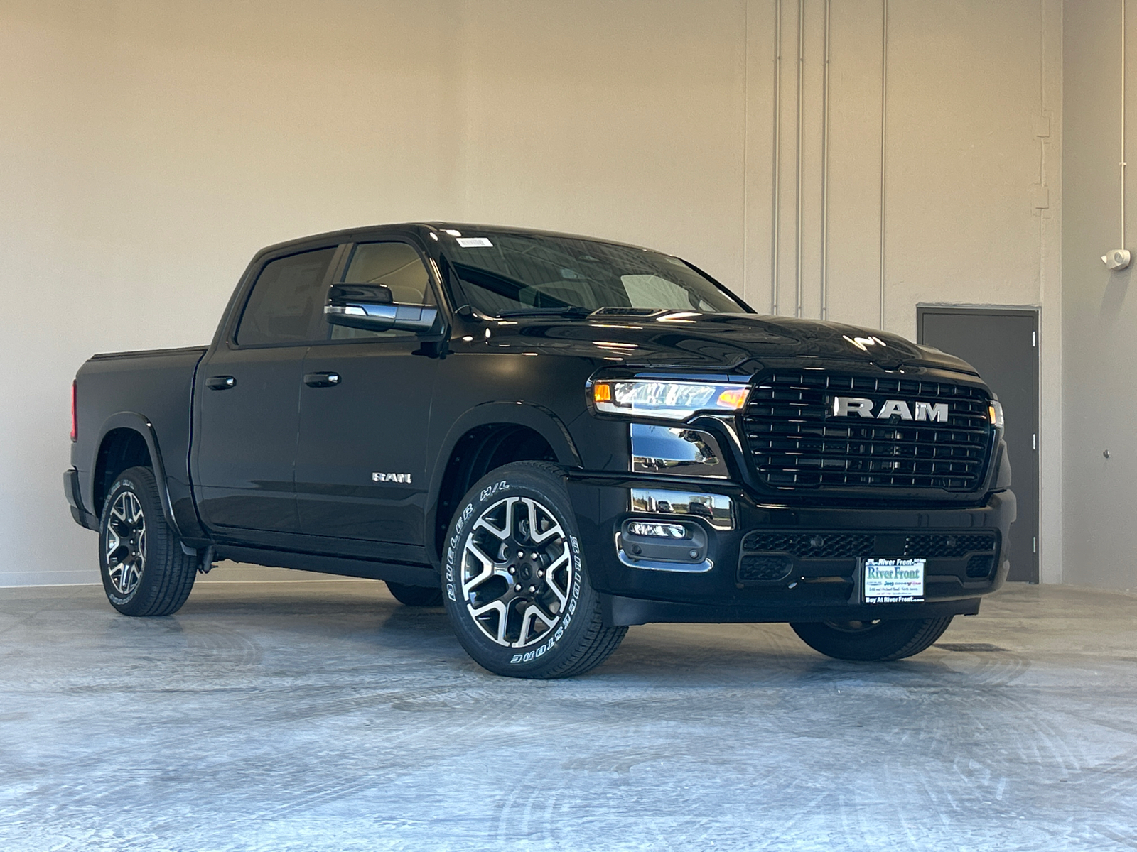 2025 Ram 1500 Laramie 1