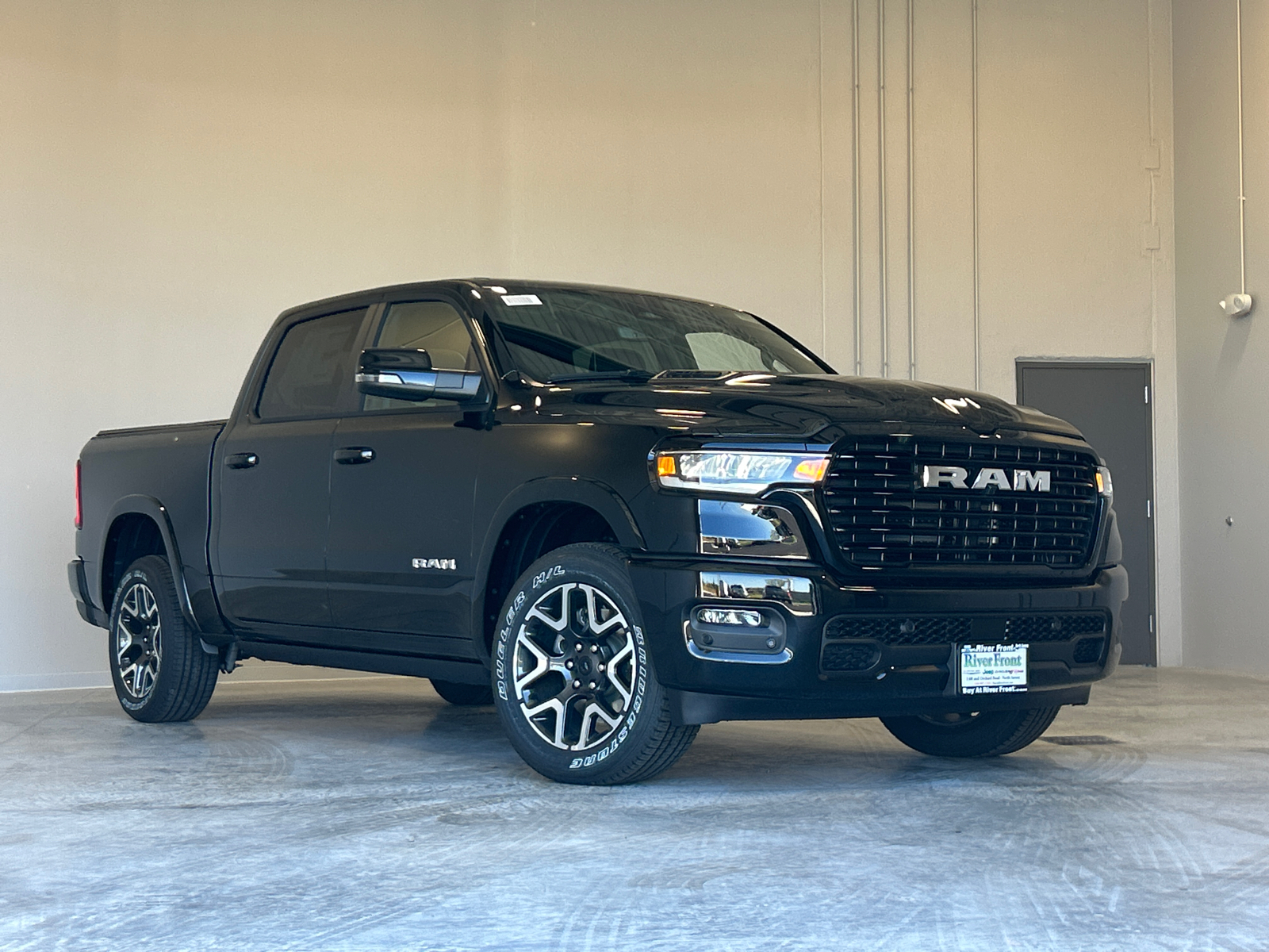 2025 Ram 1500 Laramie 2