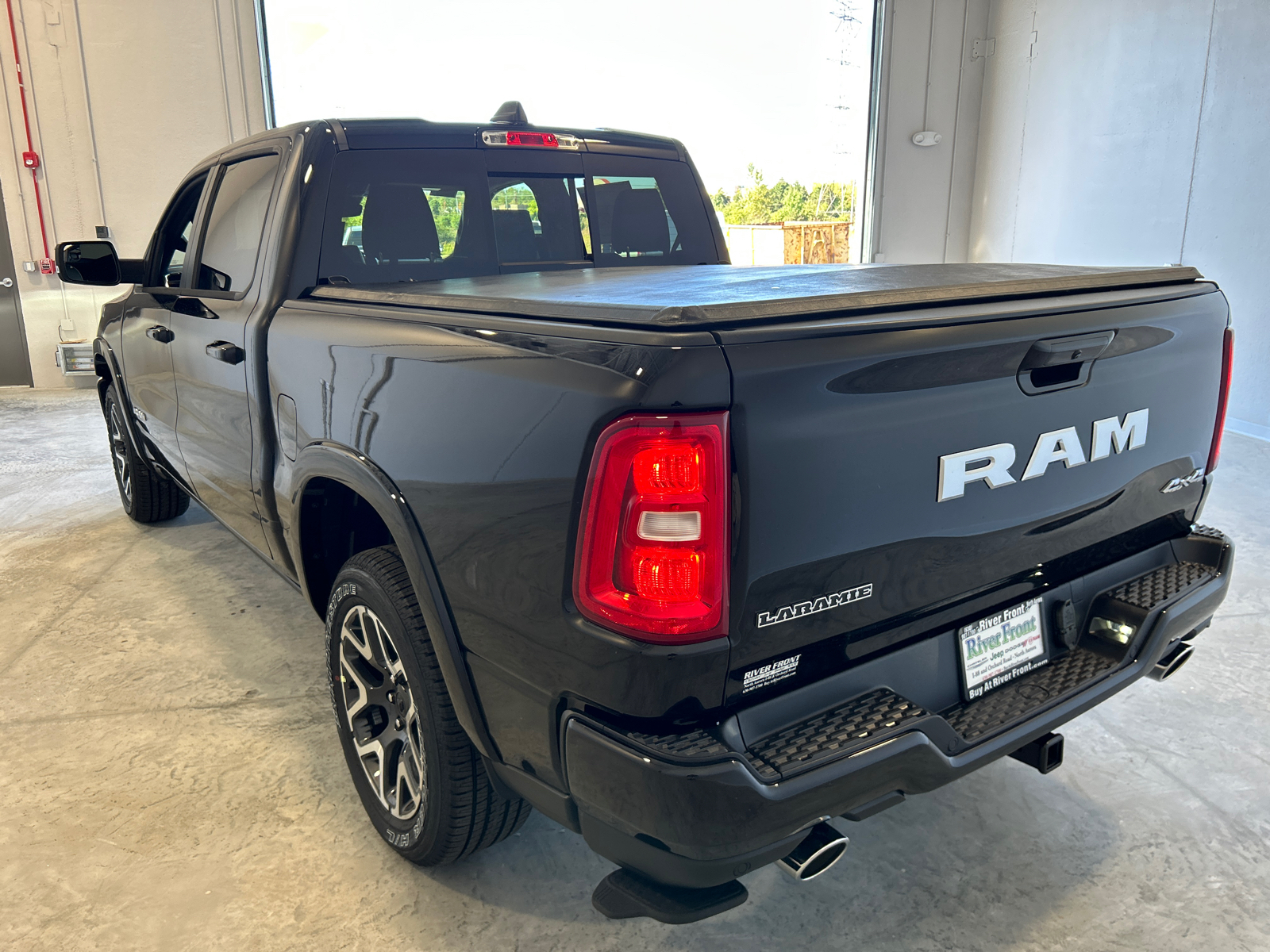 2025 Ram 1500 Laramie 6