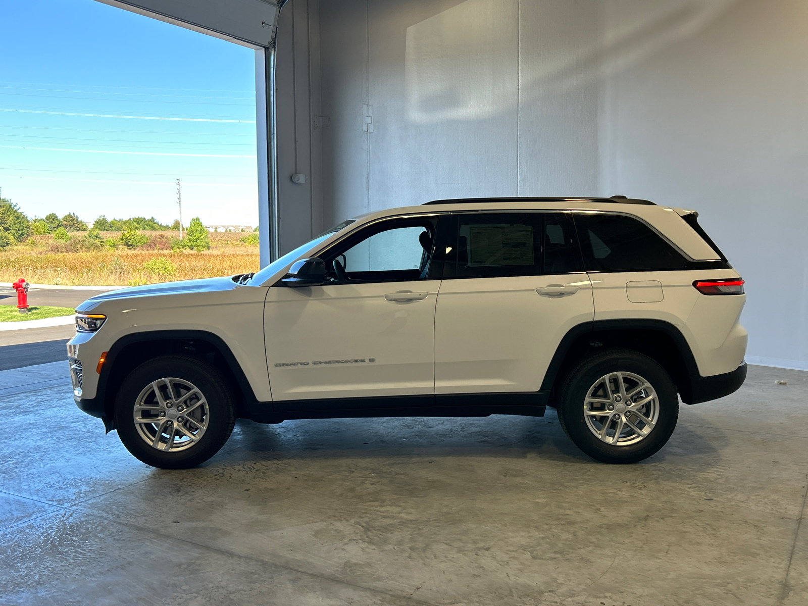 2025 Jeep Grand Cherokee Laredo 5