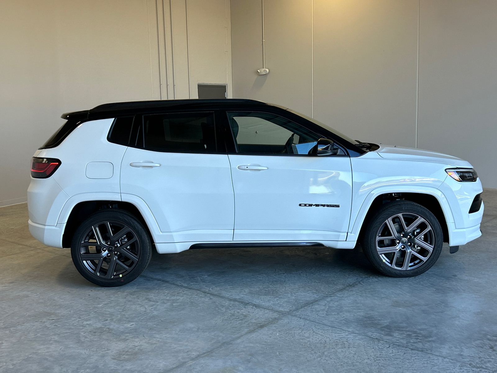 2025 Jeep Compass Limited 9