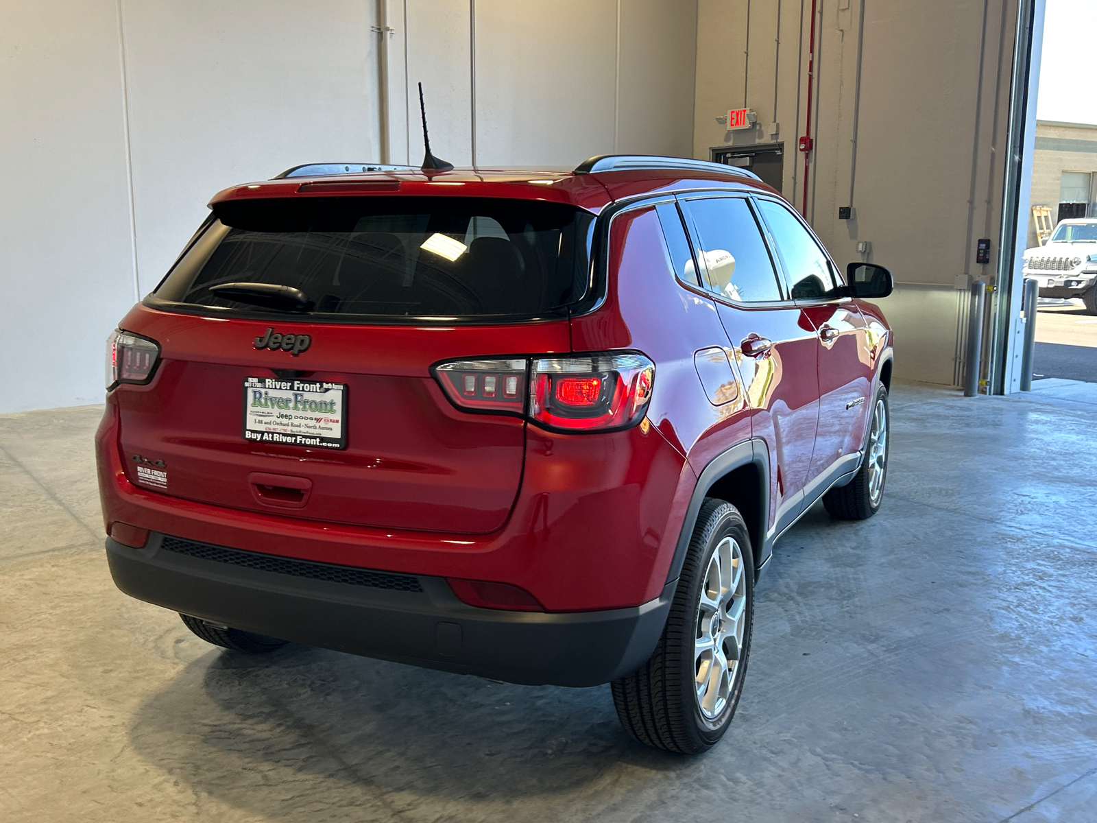 2025 Jeep Compass Latitude 8