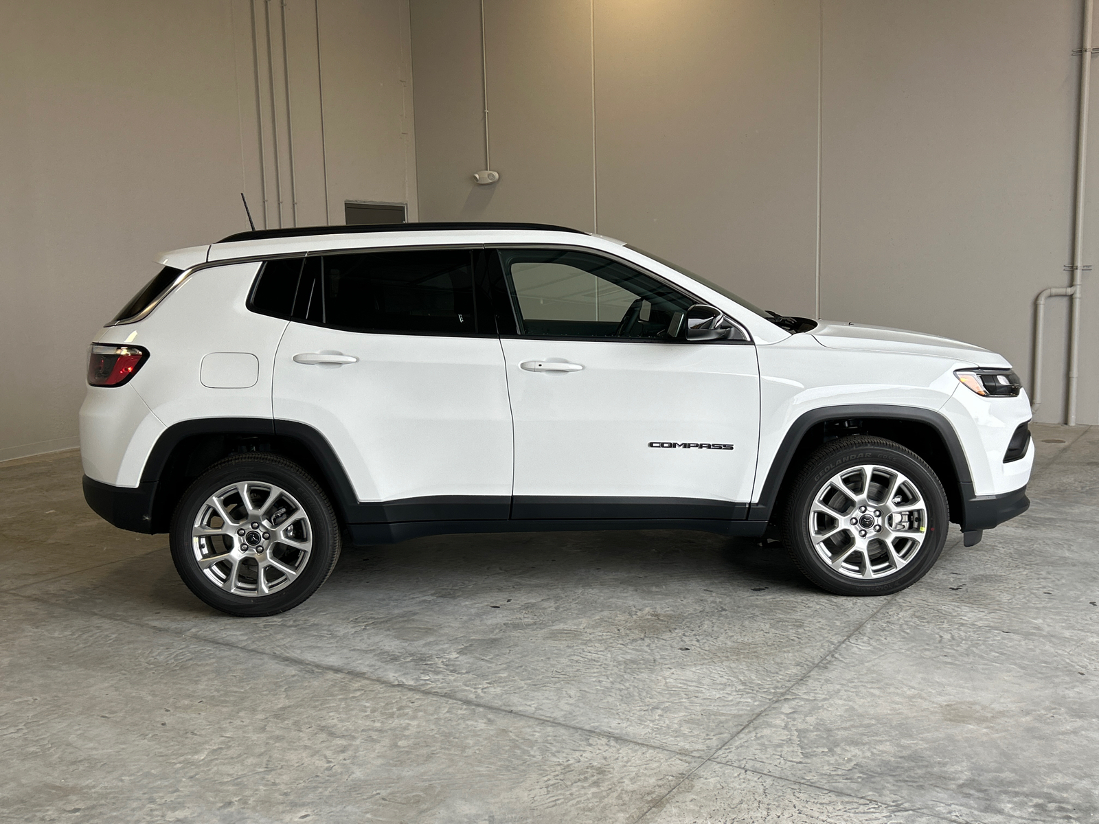 2025 Jeep Compass Latitude 9