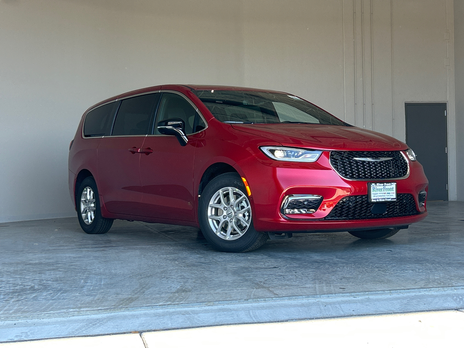 2025 Chrysler Pacifica  2