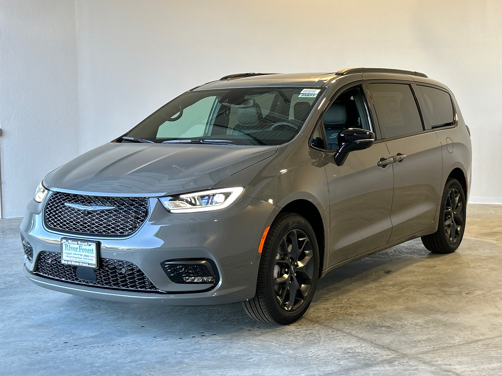 2025 Chrysler Pacifica Limited 4