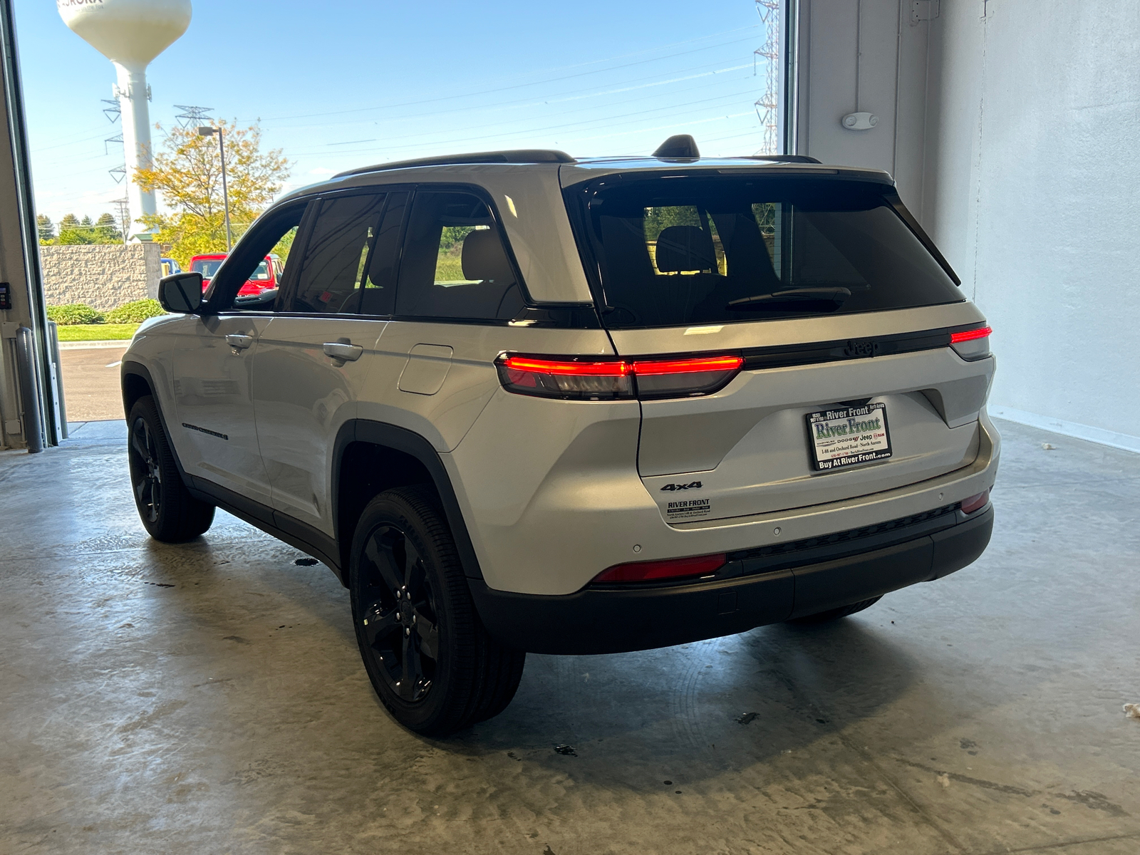 2025 Jeep Grand Cherokee Laredo 6