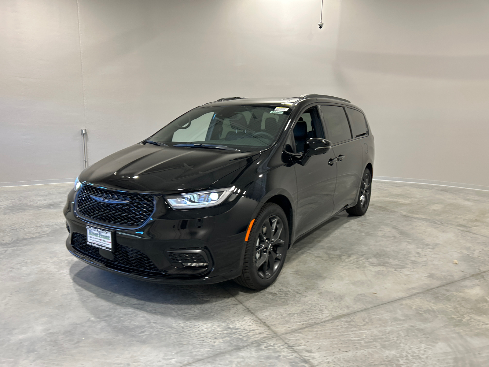 2025 Chrysler Pacifica Limited 4