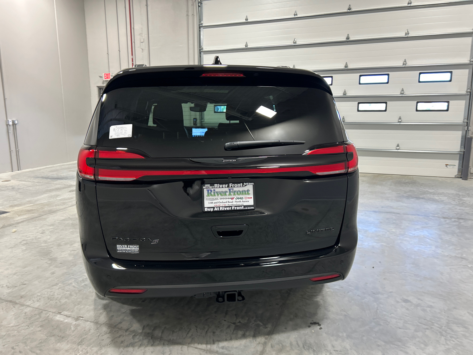 2025 Chrysler Pacifica Limited 7