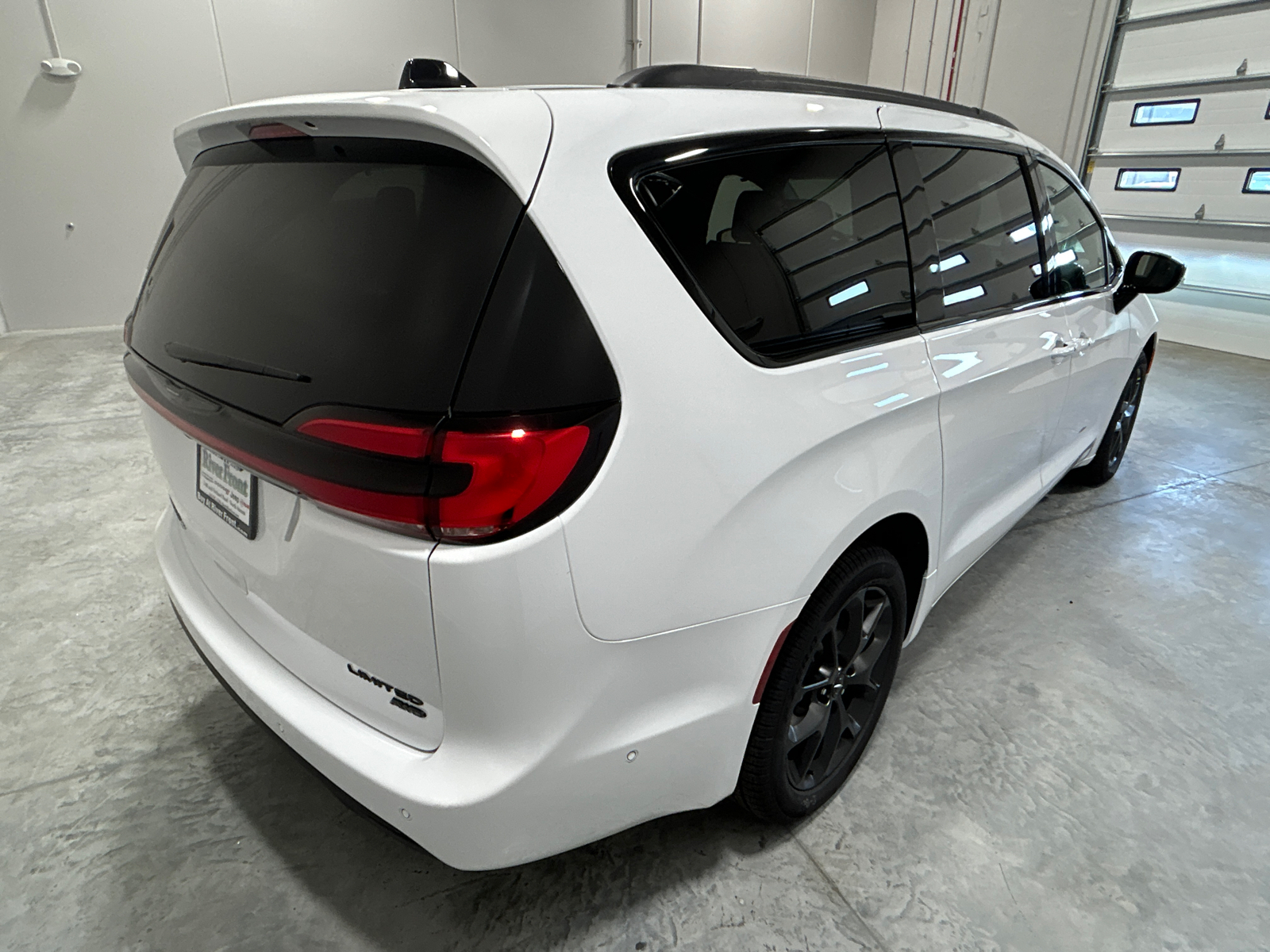 2025 Chrysler Pacifica Limited 6