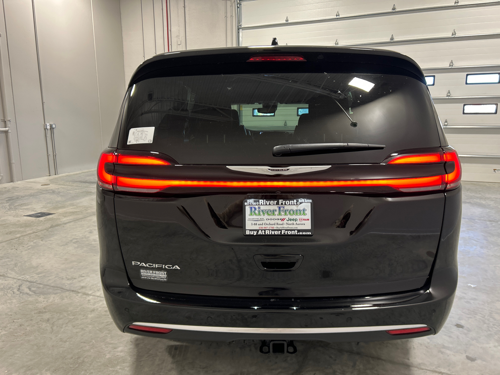 2025 Chrysler Pacifica Pinnacle 7