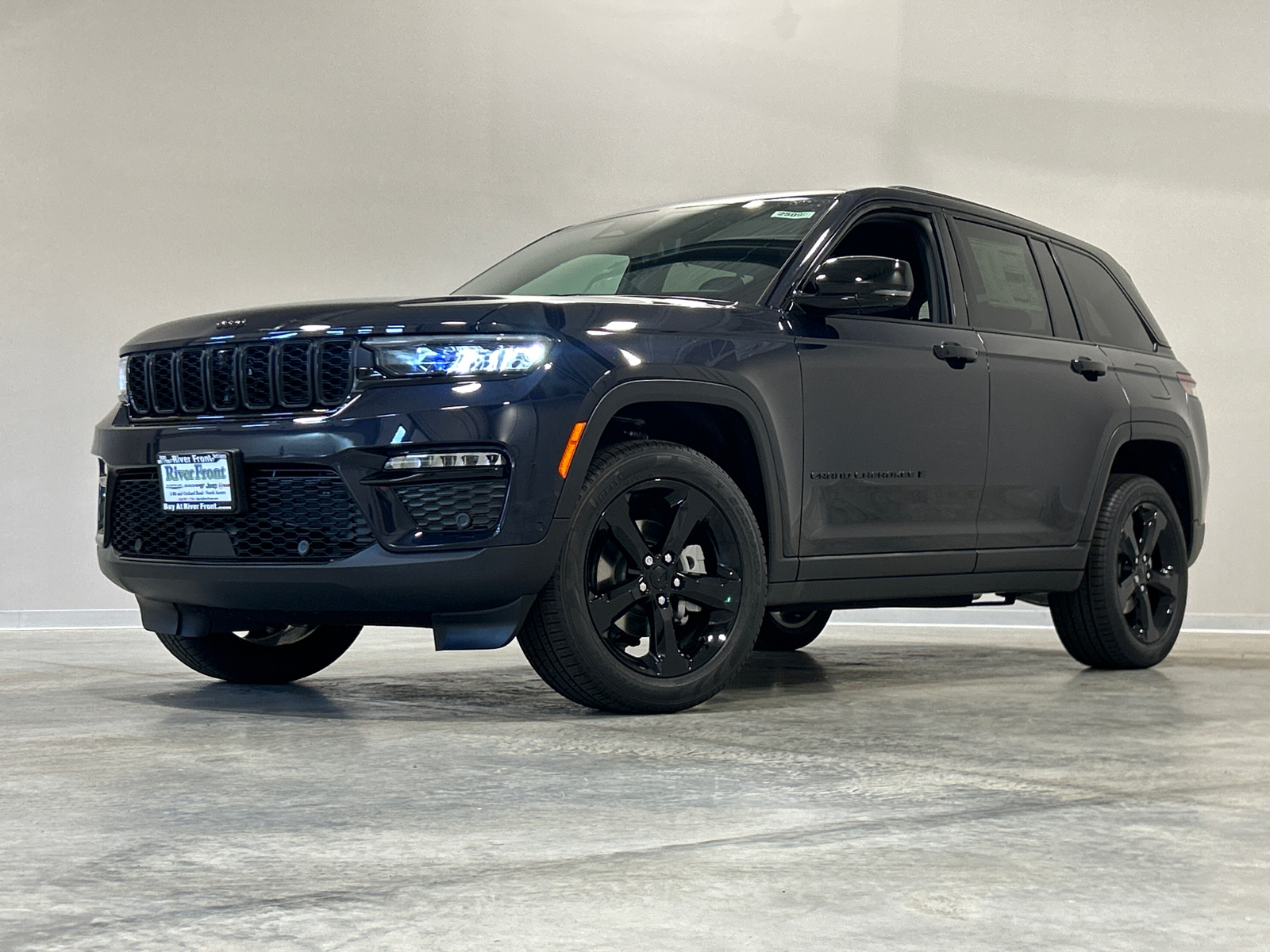 2025 Jeep Grand Cherokee Limited 1