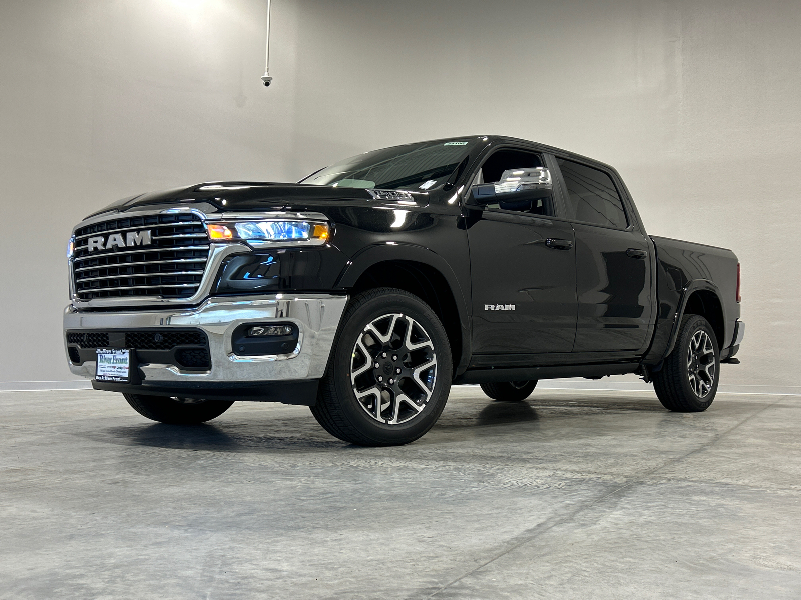 2025 Ram 1500 Laramie 2