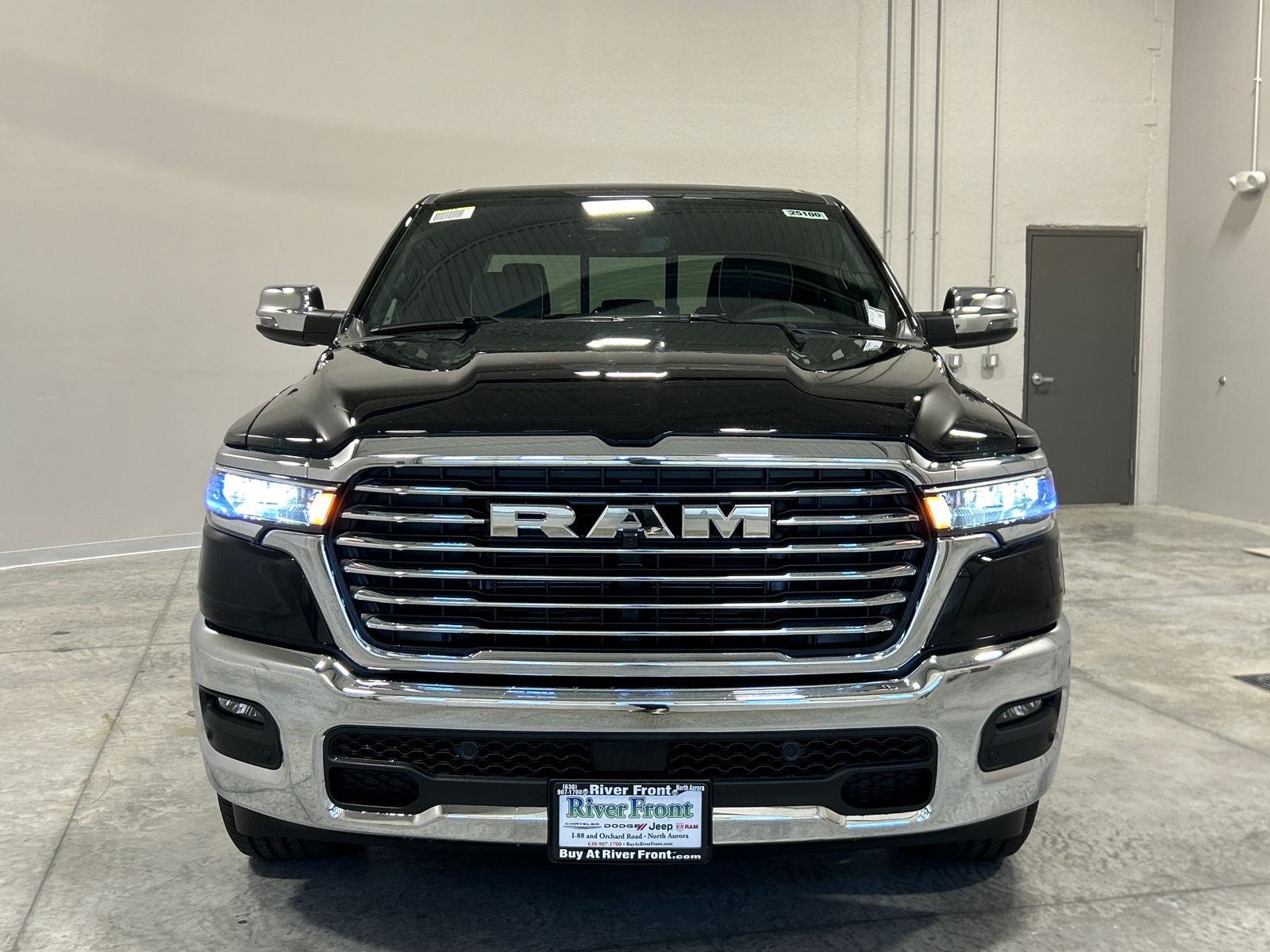 2025 Ram 1500 Laramie 3