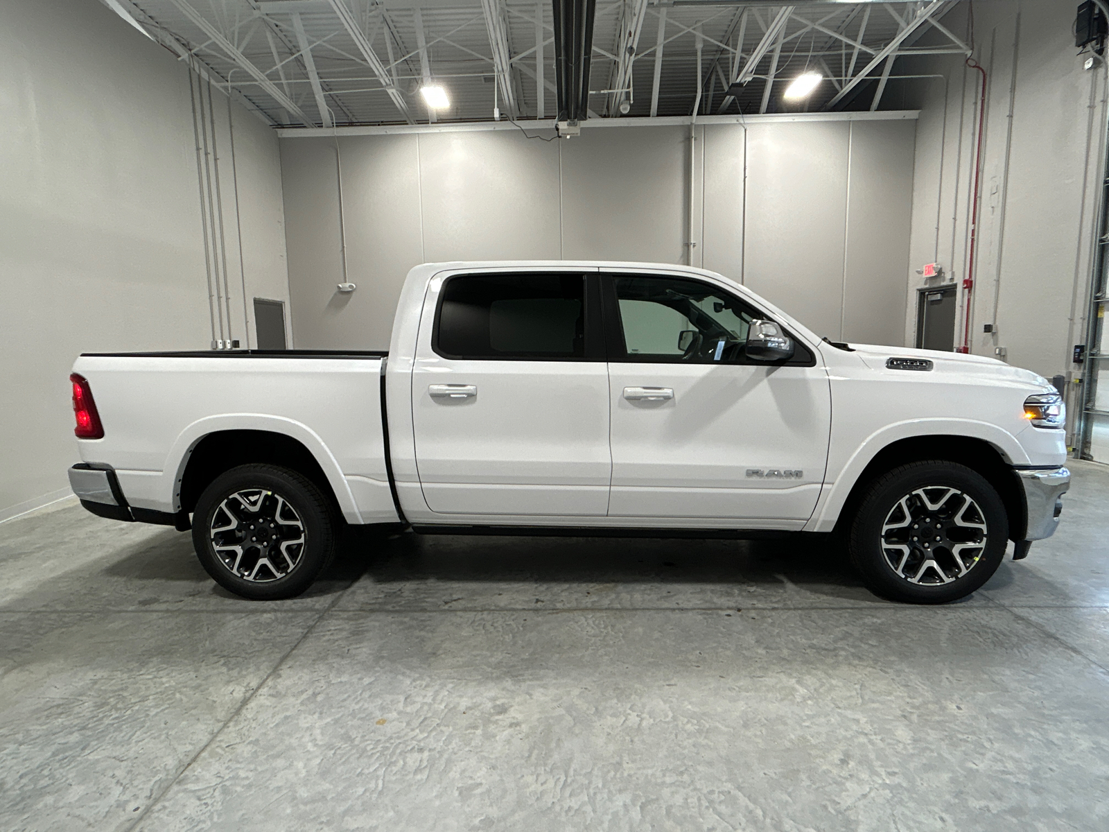 2025 Ram 1500 Laramie 5