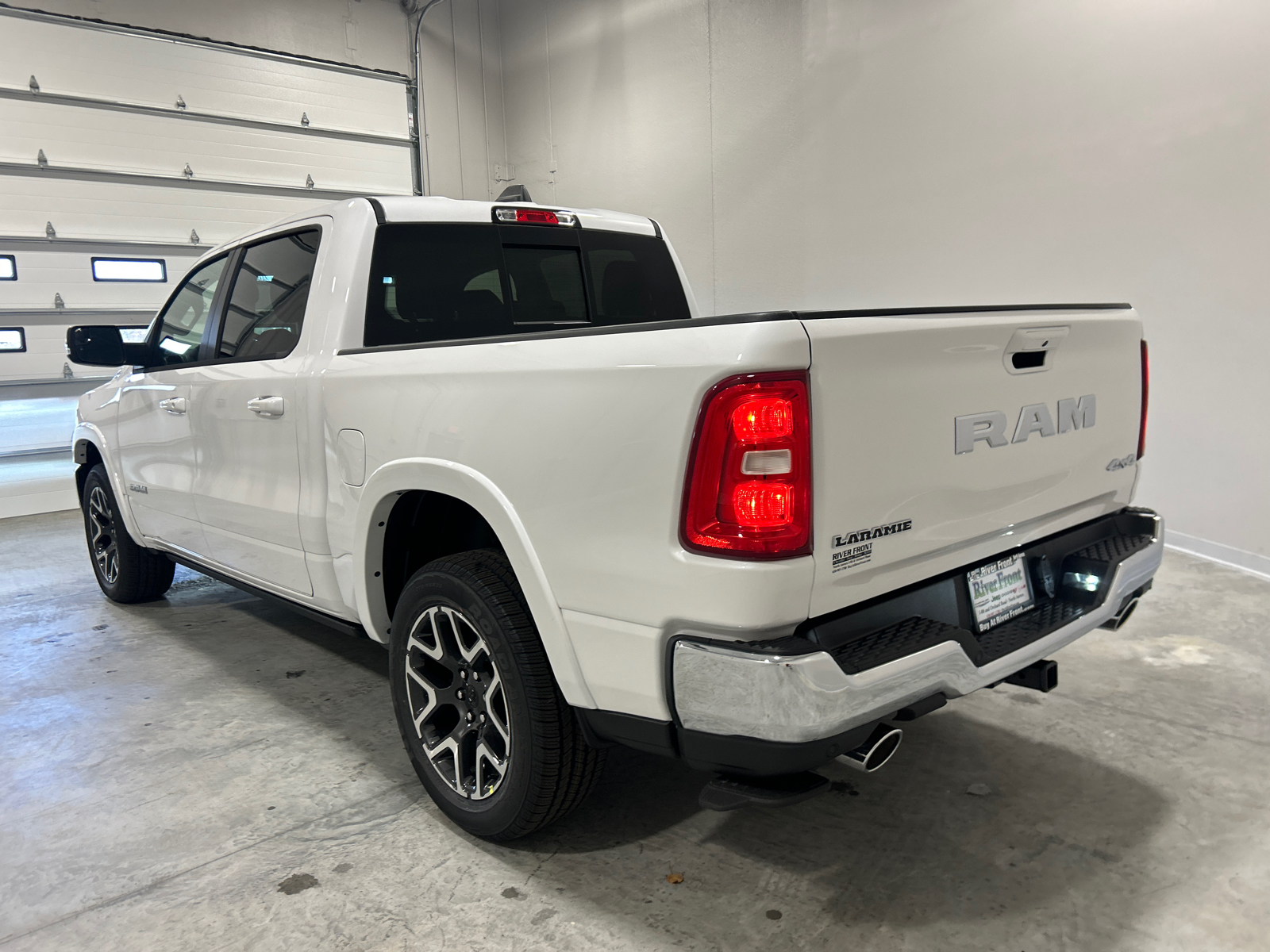 2025 Ram 1500 Laramie 8