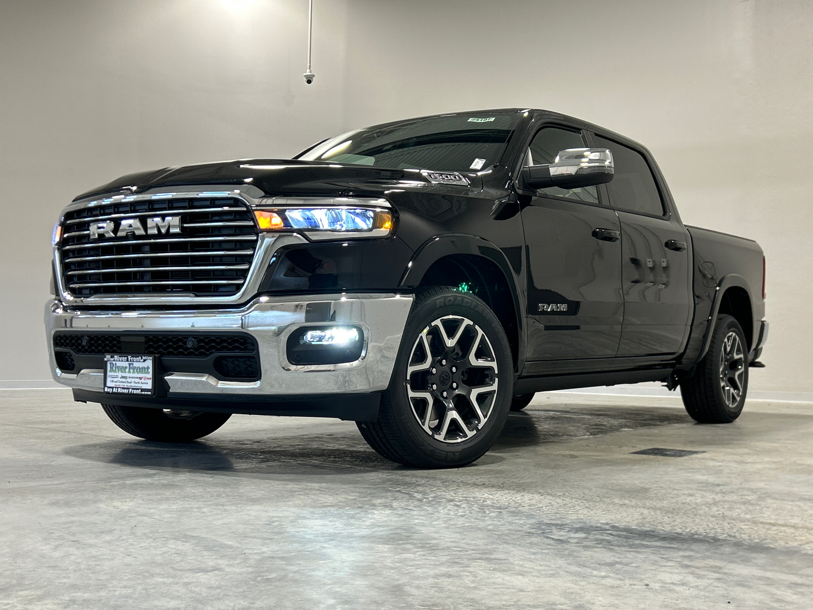 2025 Ram 1500 Laramie 1