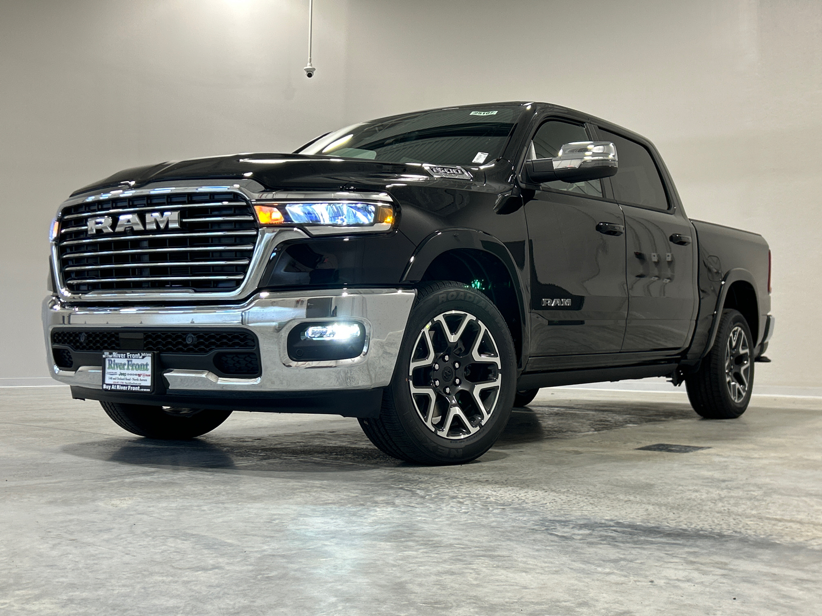 2025 Ram 1500 Laramie 2