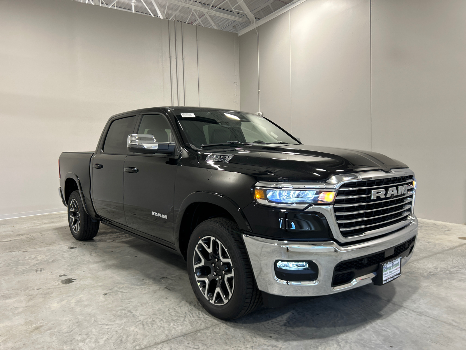 2025 Ram 1500 Laramie 4