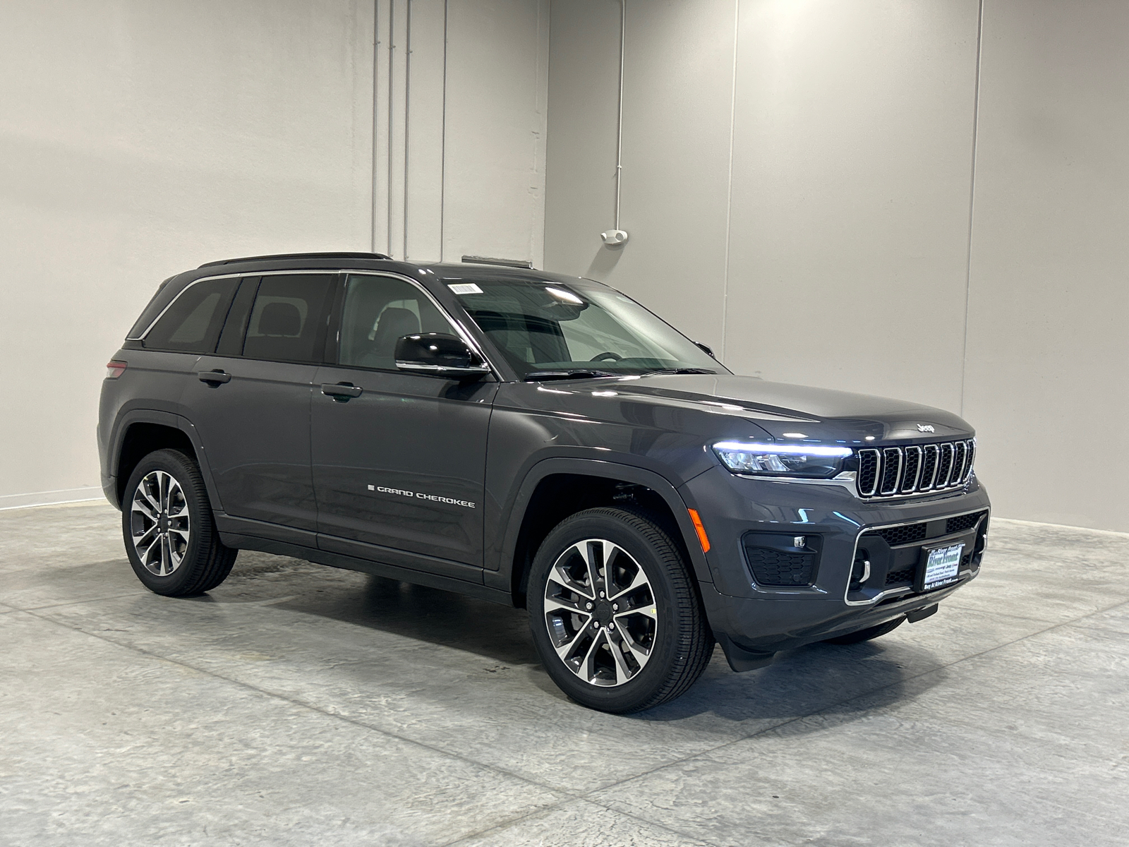 2025 Jeep Grand Cherokee  4