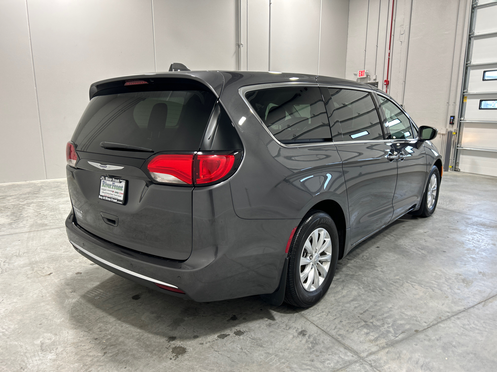 2020 Chrysler Pacifica Touring 6