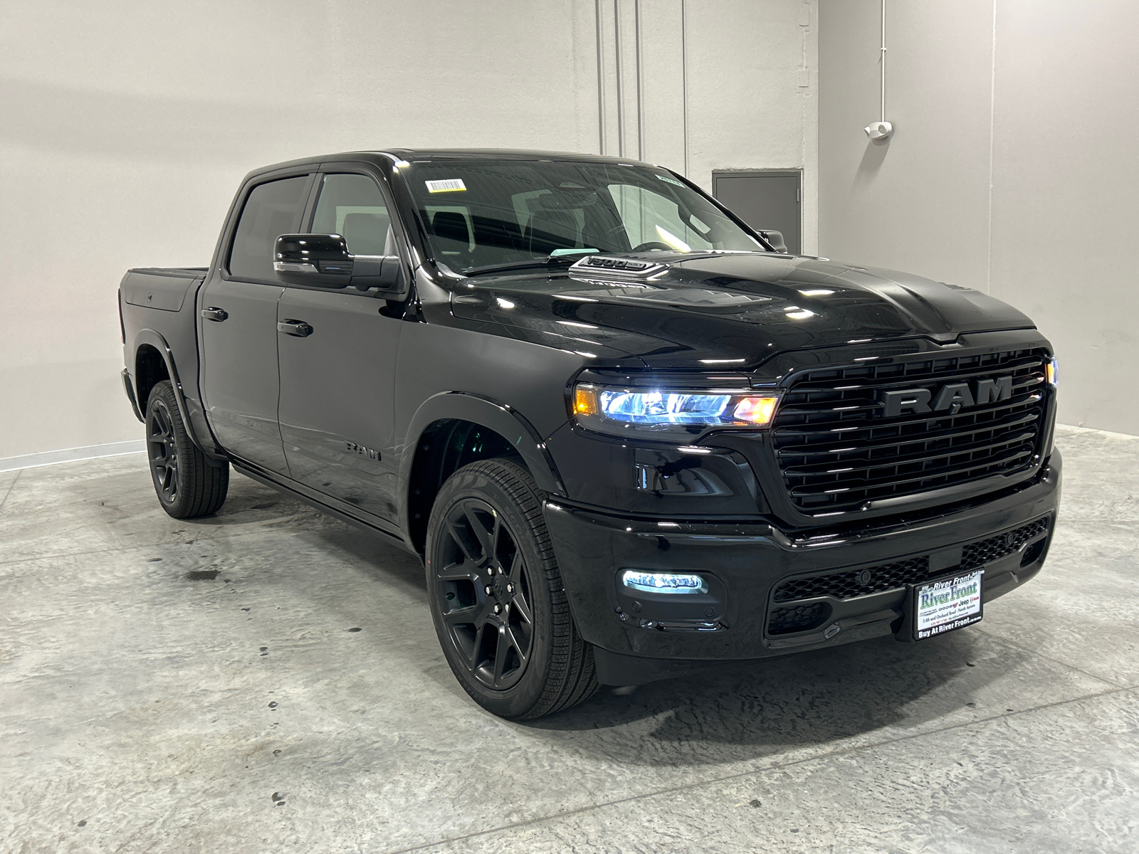 2025 Ram 1500 Laramie 4