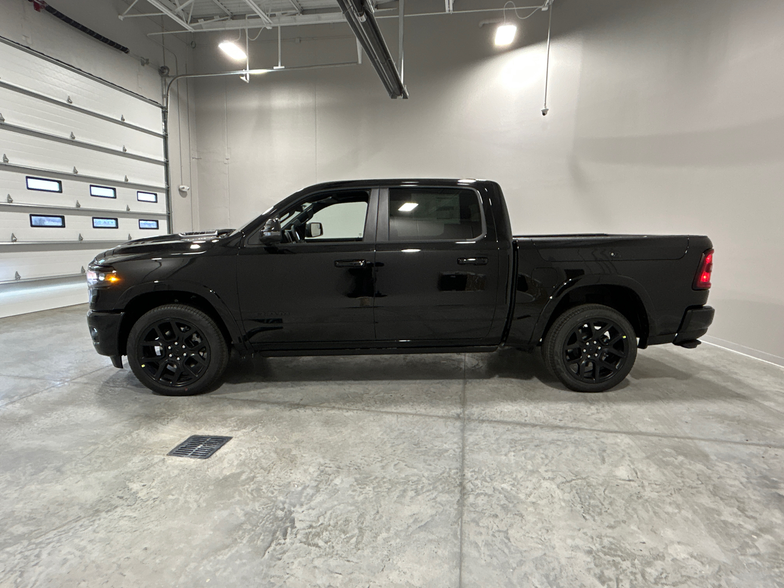 2025 Ram 1500 Laramie 9