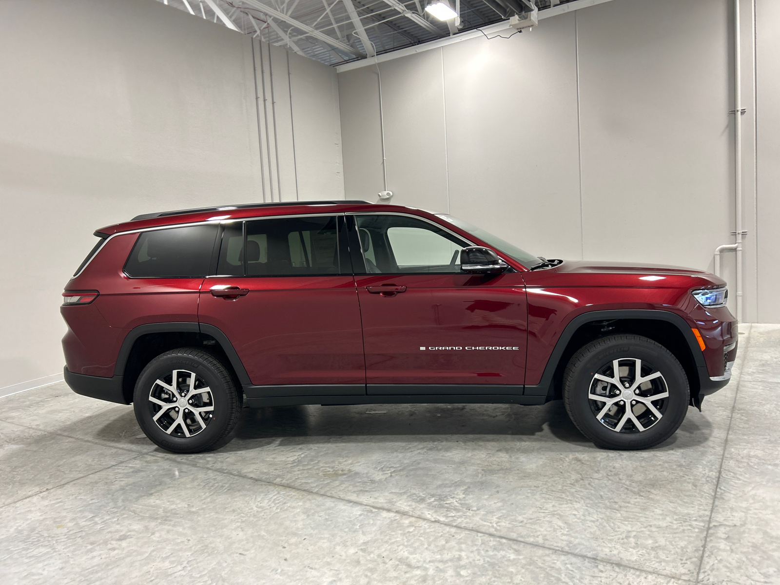 2025 Jeep Grand Cherokee L Limited 5