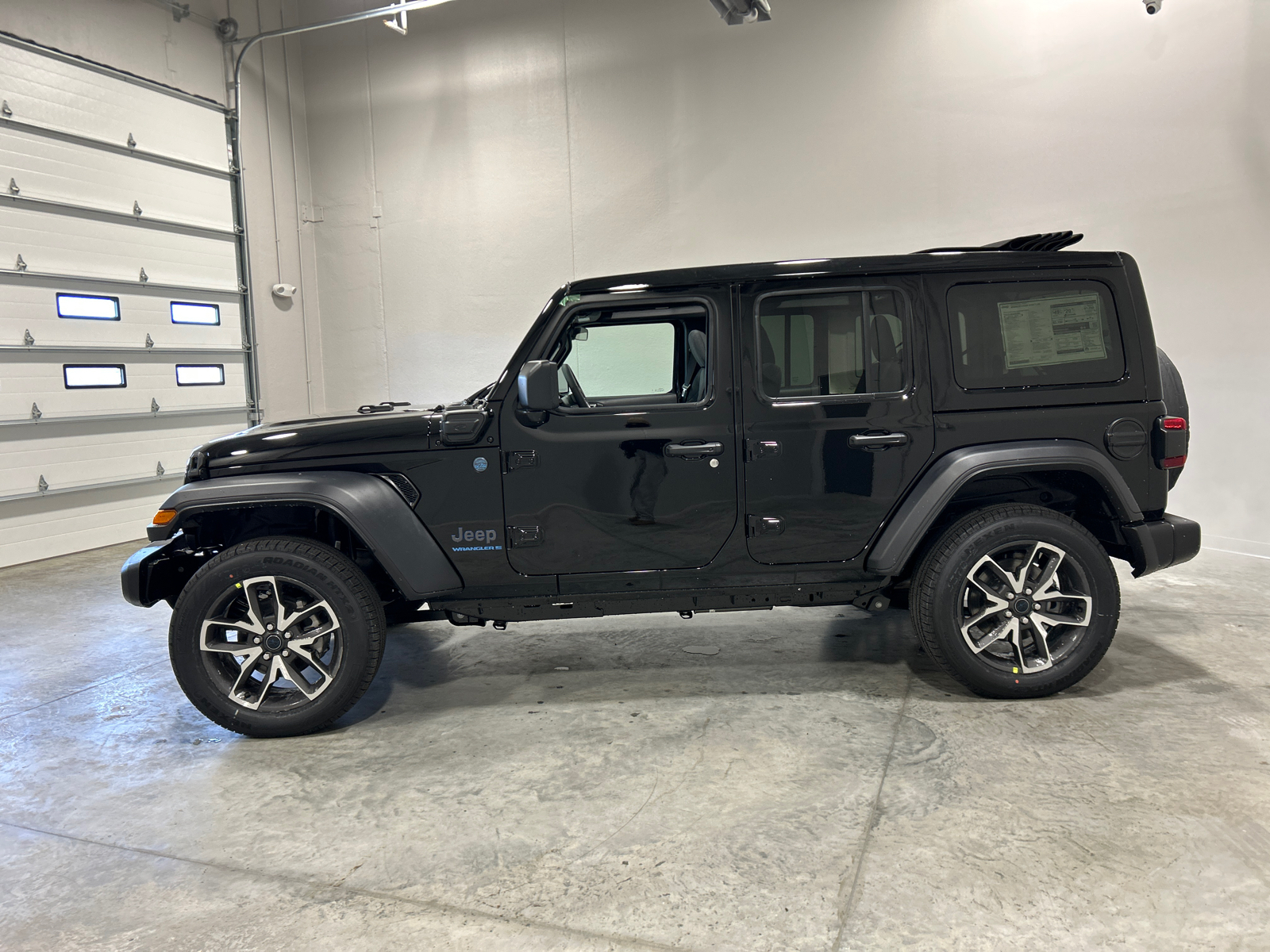 2025 Jeep Wrangler Sport S 4xe 9