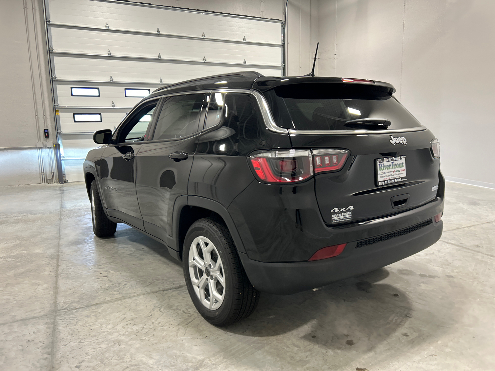 2025 Jeep Compass Latitude 8