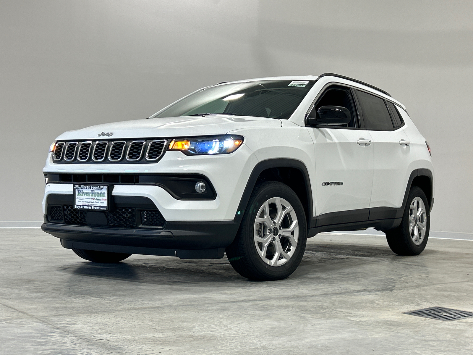 2025 Jeep Compass Latitude 1