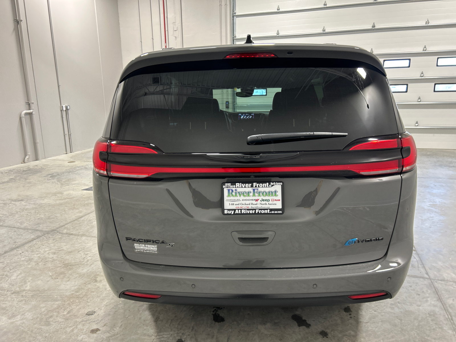 2025 Chrysler Pacifica Hybrid Select 7