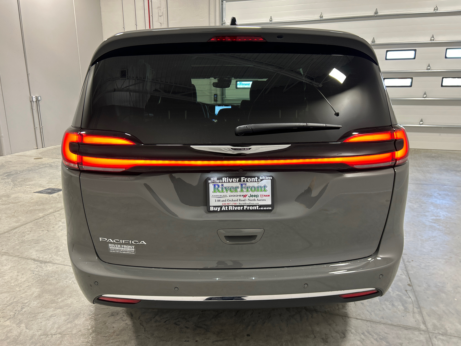 2025 Chrysler Pacifica  5