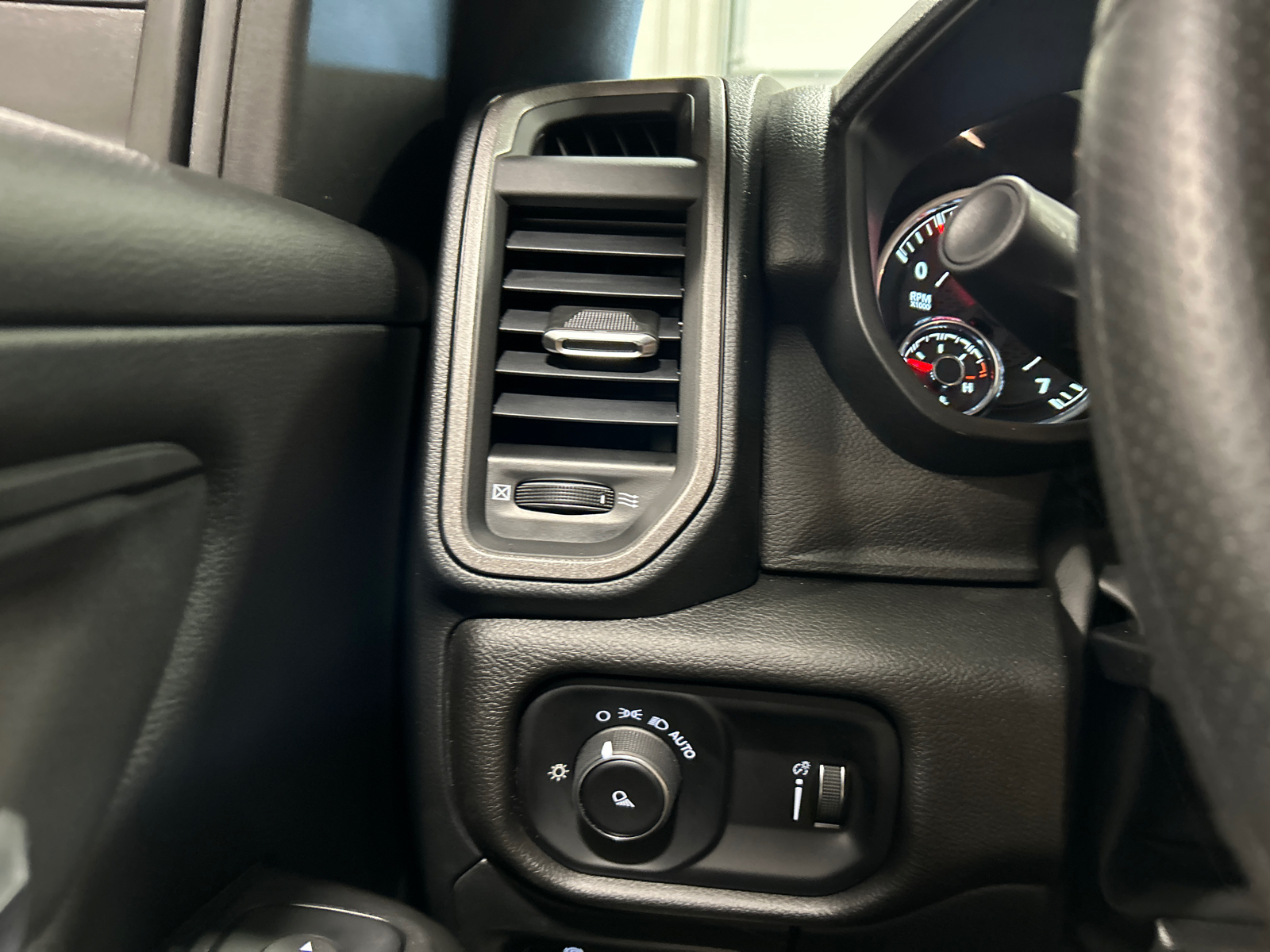 2025 Ram 1500 Tradesman 18