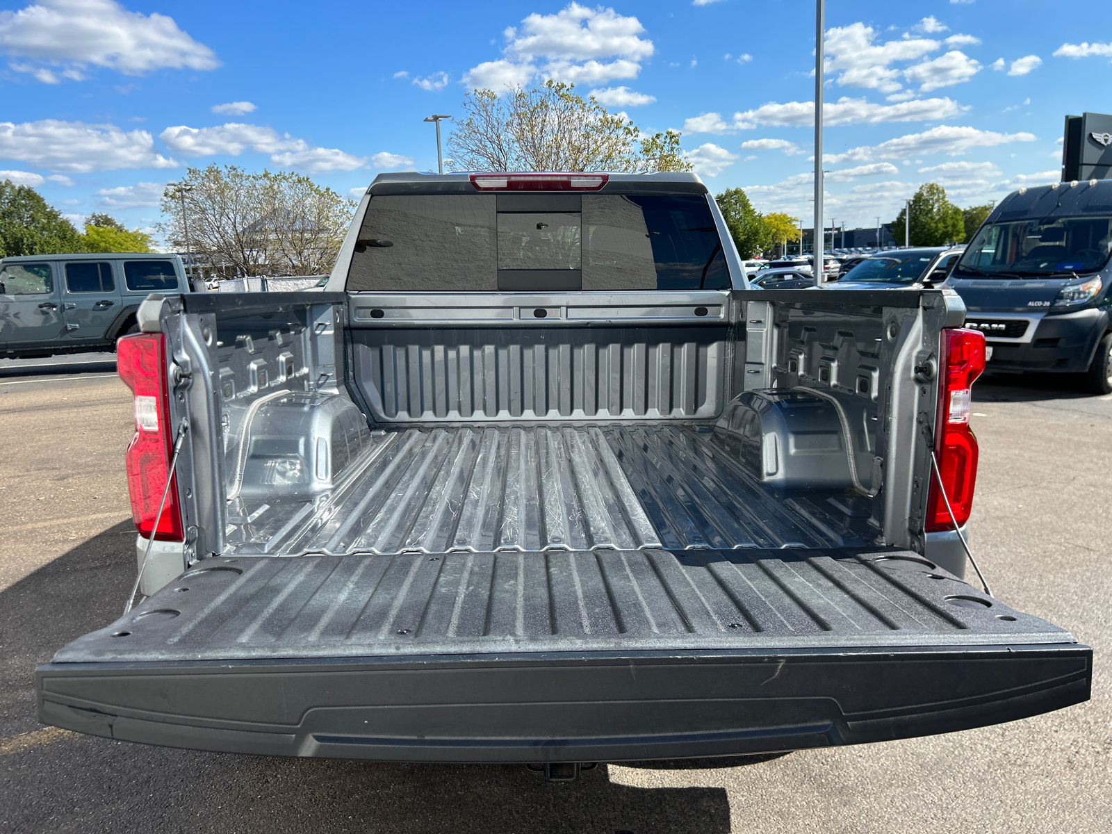 2020 Chevrolet Silverado 1500 RST 38