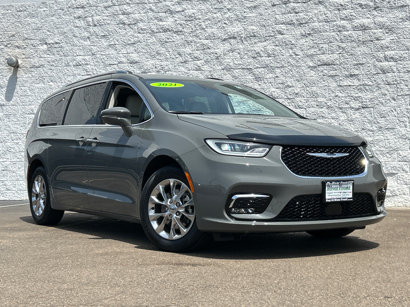 2021 Chrysler Pacifica Touring L 1