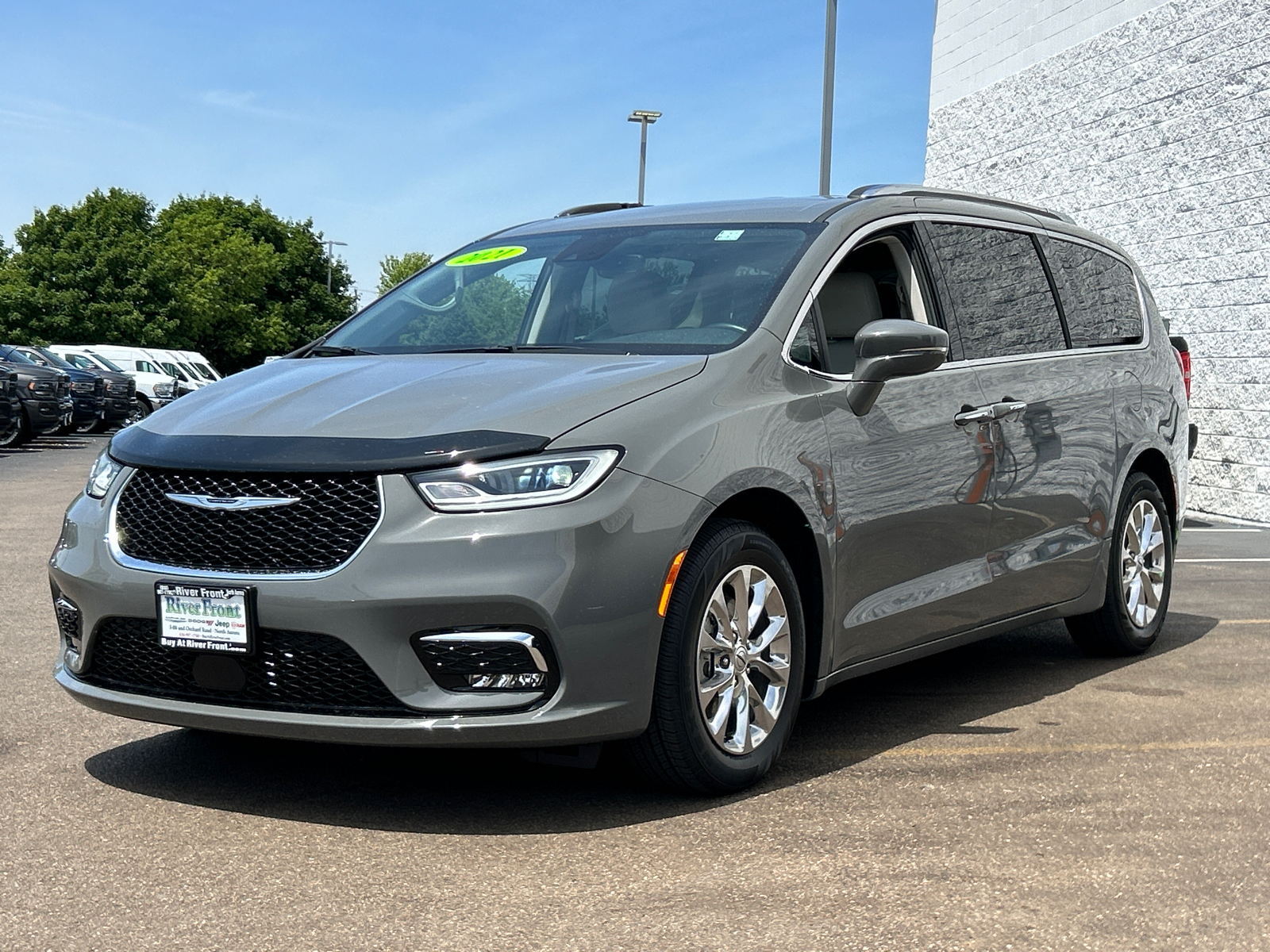 2021 Chrysler Pacifica Touring L 4