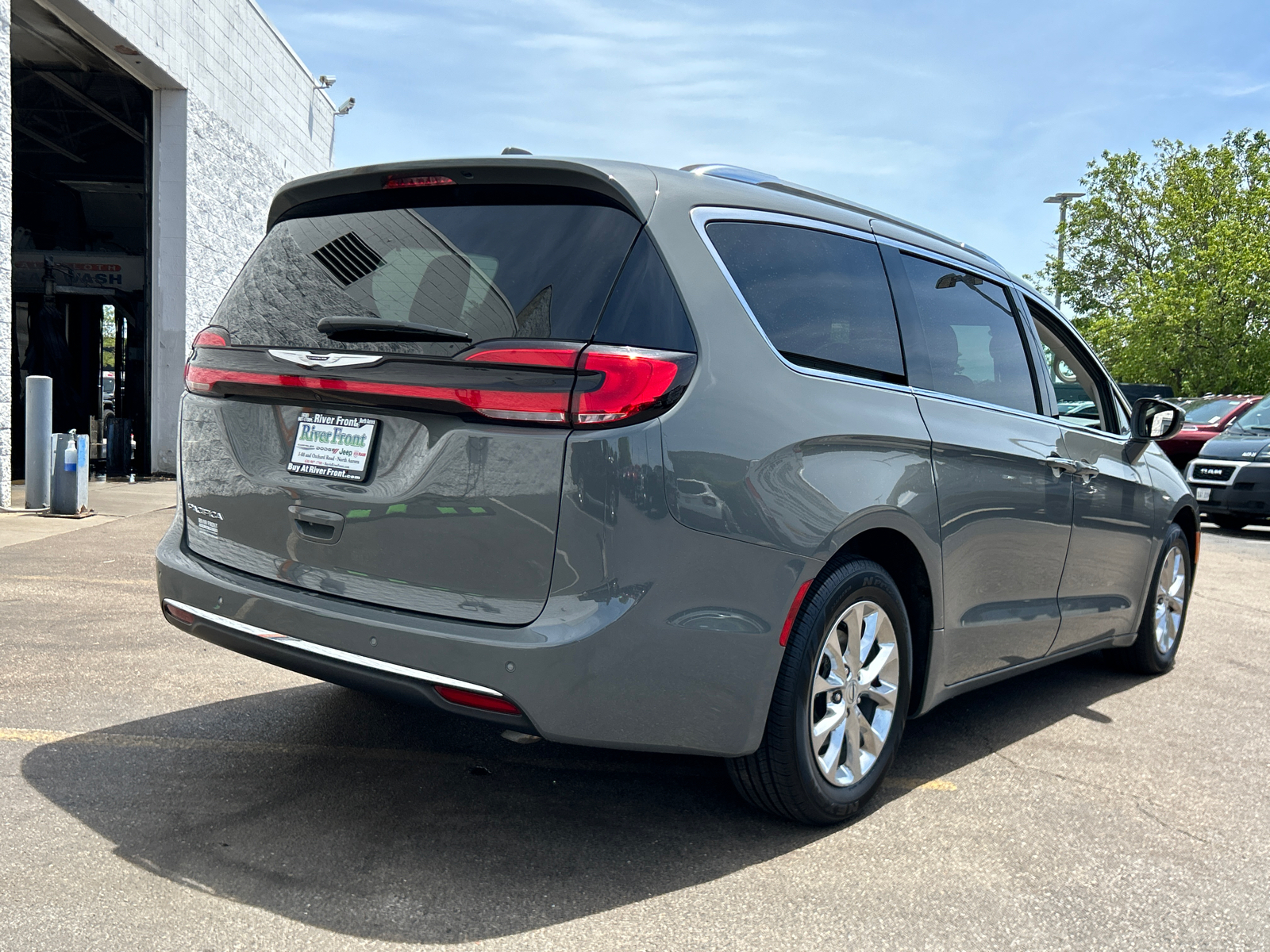 2021 Chrysler Pacifica Touring L 8