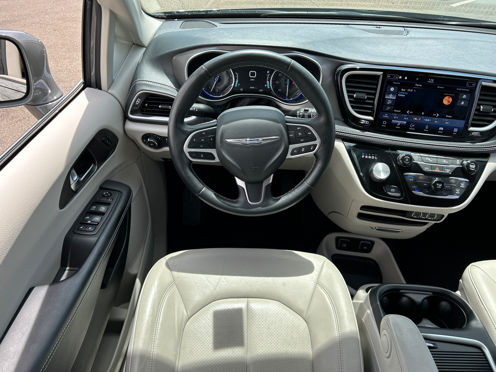 2021 Chrysler Pacifica Touring L 29