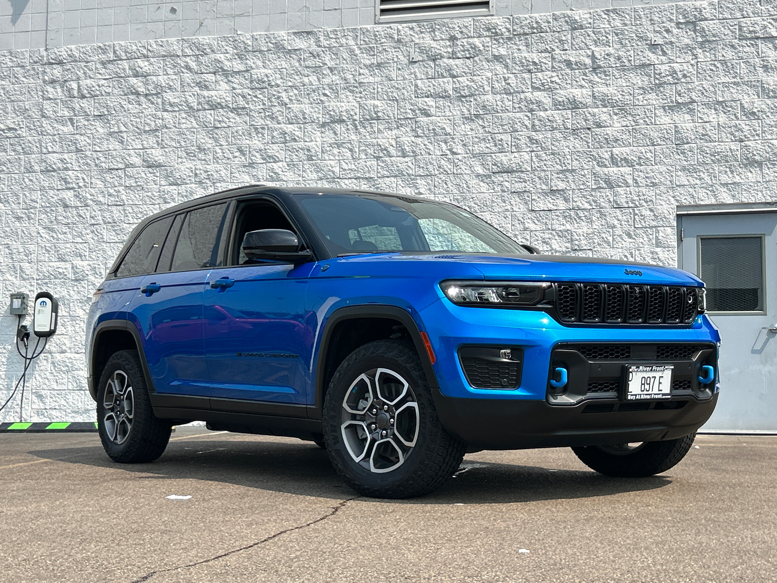 2022 Jeep Grand Cherokee 4xe Trailhawk 1