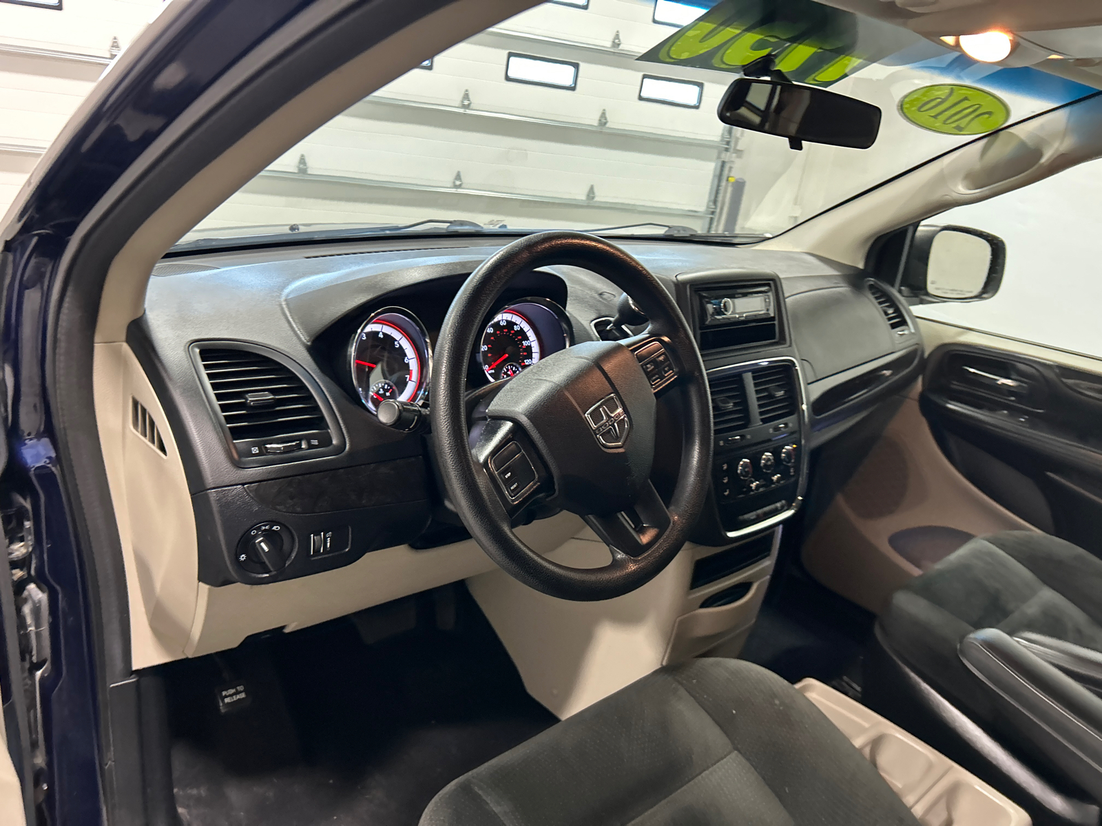 2016 Dodge Grand Caravan SE 17