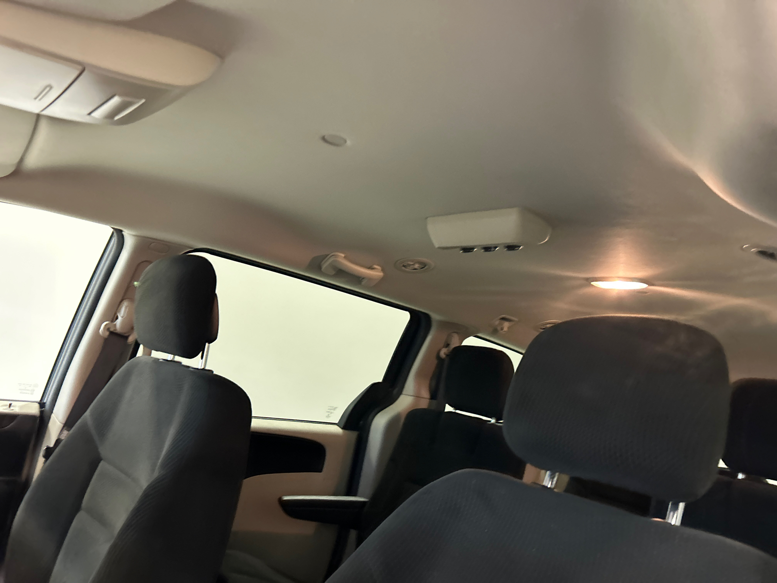 2016 Dodge Grand Caravan SE 26