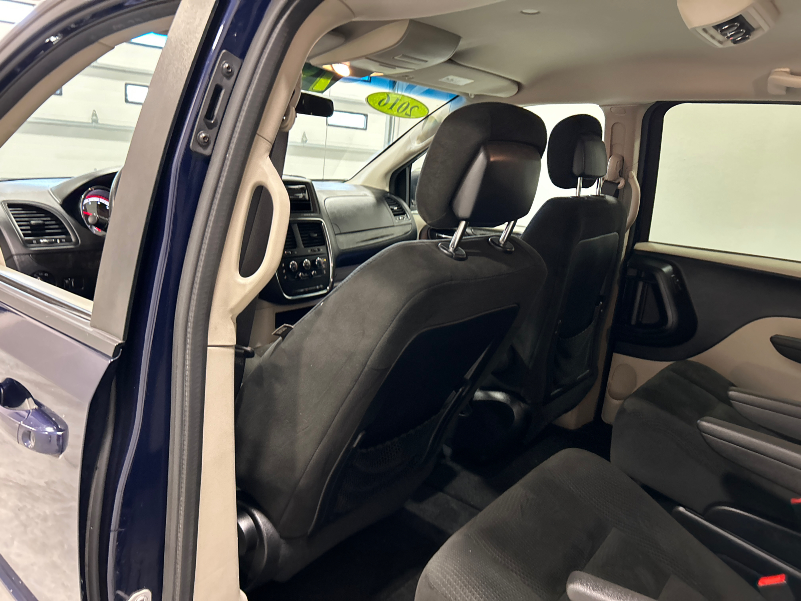 2016 Dodge Grand Caravan SE 29